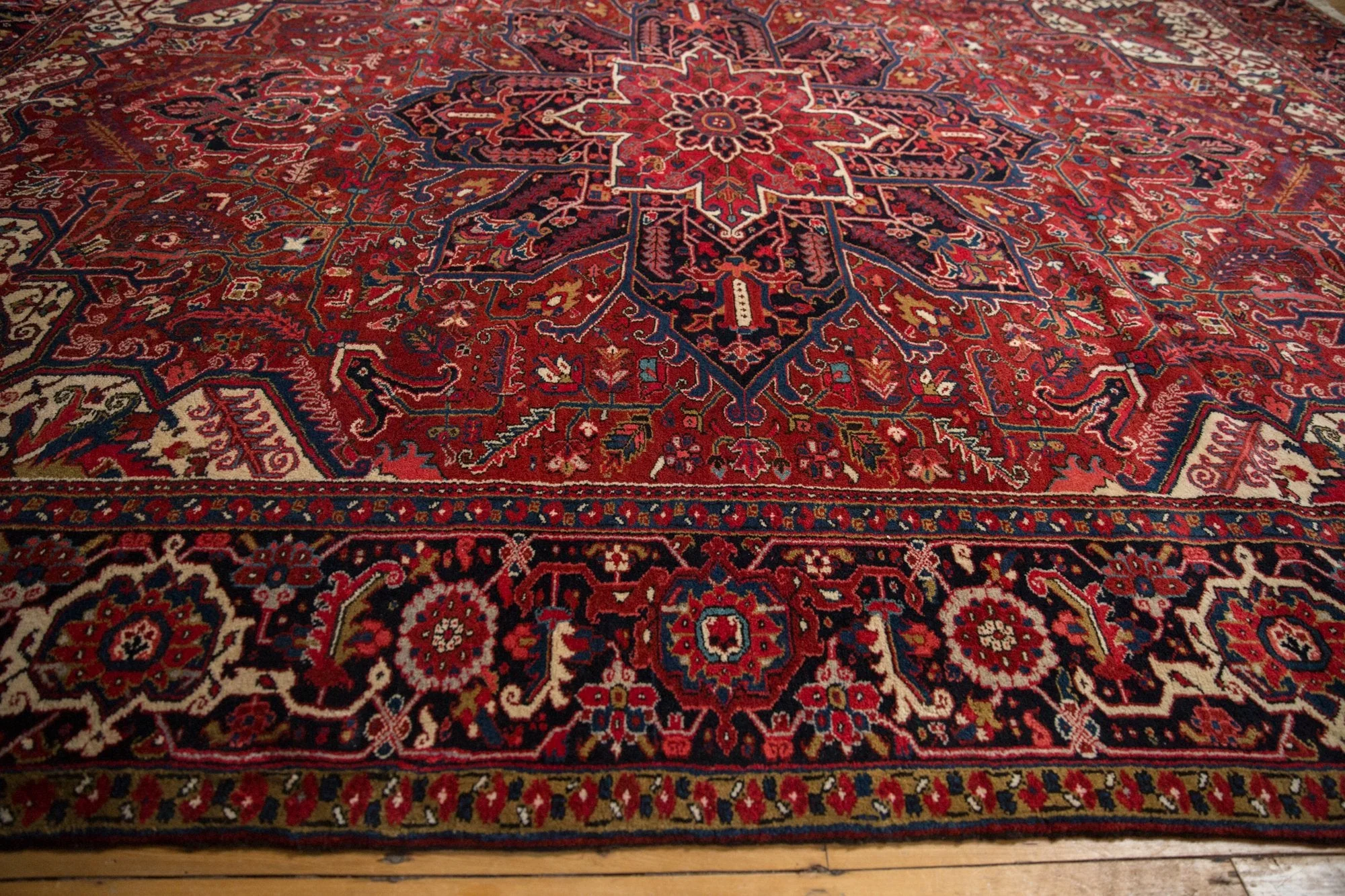 10x13 Vintage Heriz Carpet - Image 11