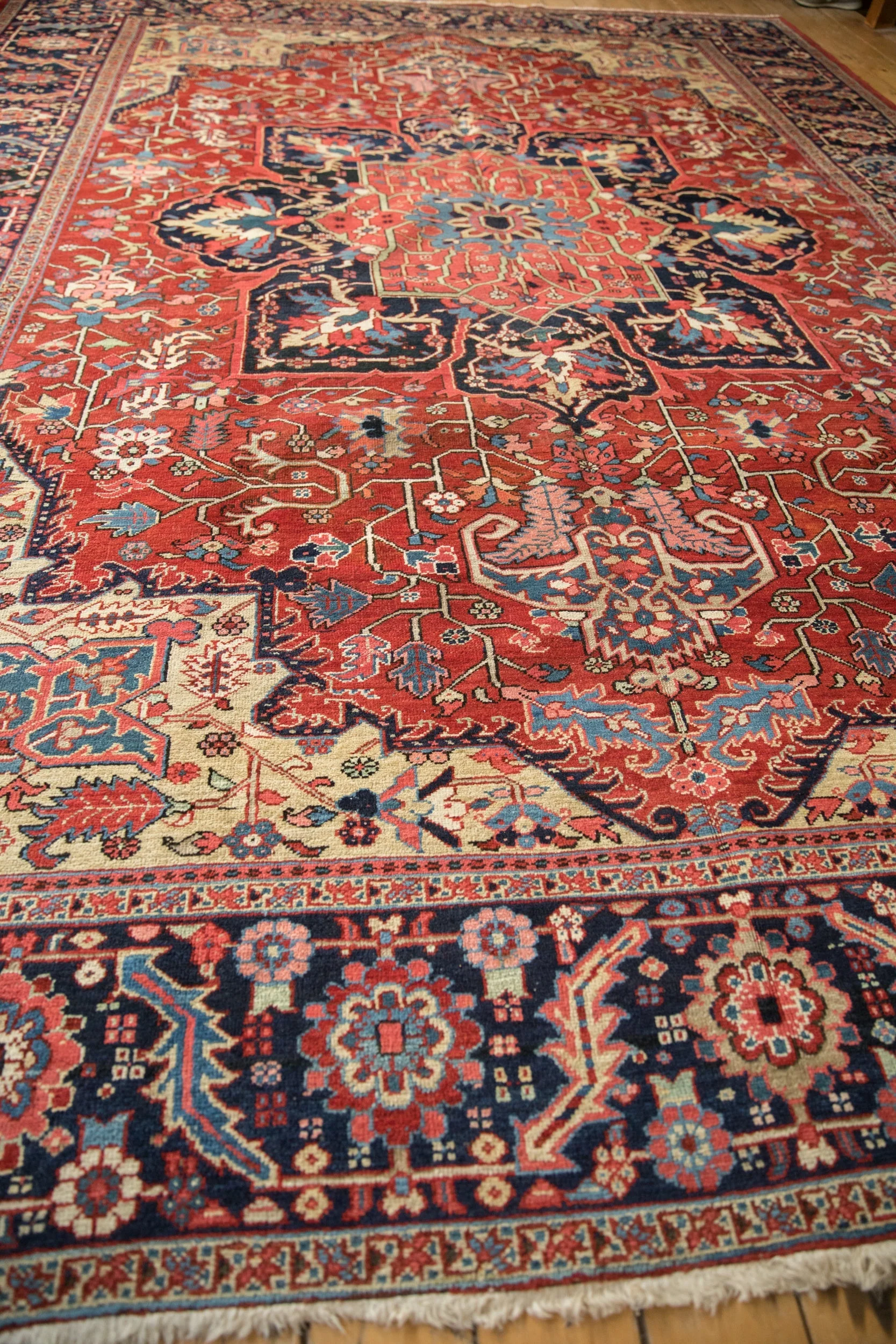 10x14 Vintage Heriz Carpet - Image 10
