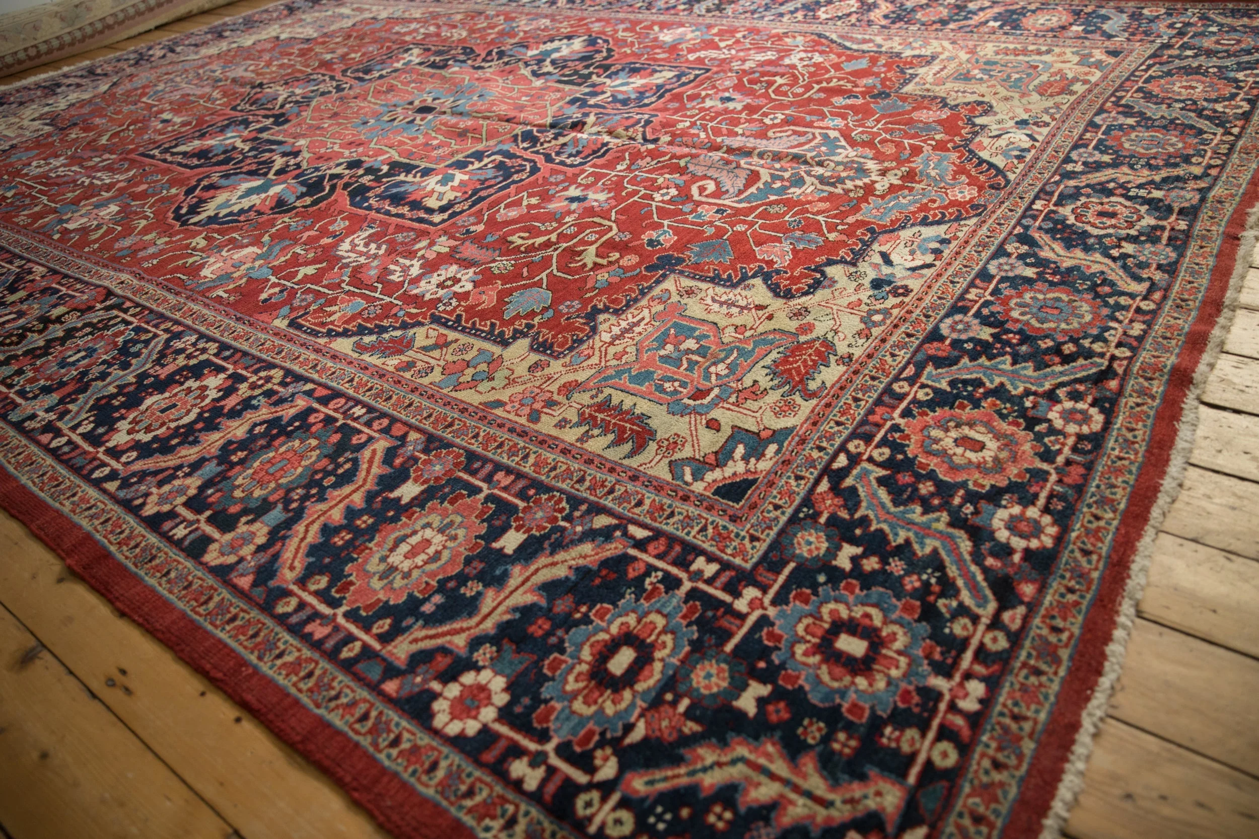10x14 Vintage Heriz Carpet - Image 4