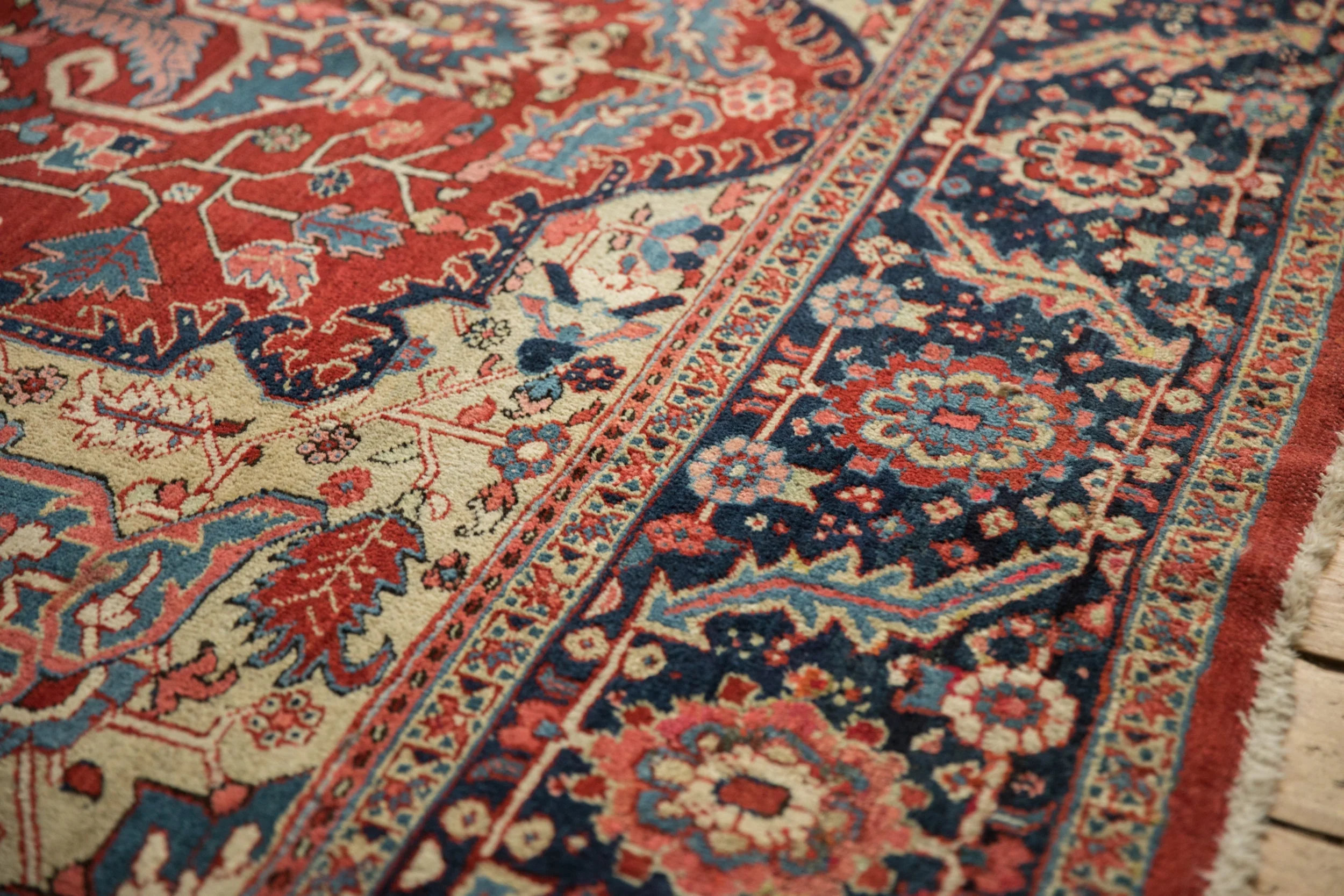 10x14 Vintage Heriz Carpet - Image 5