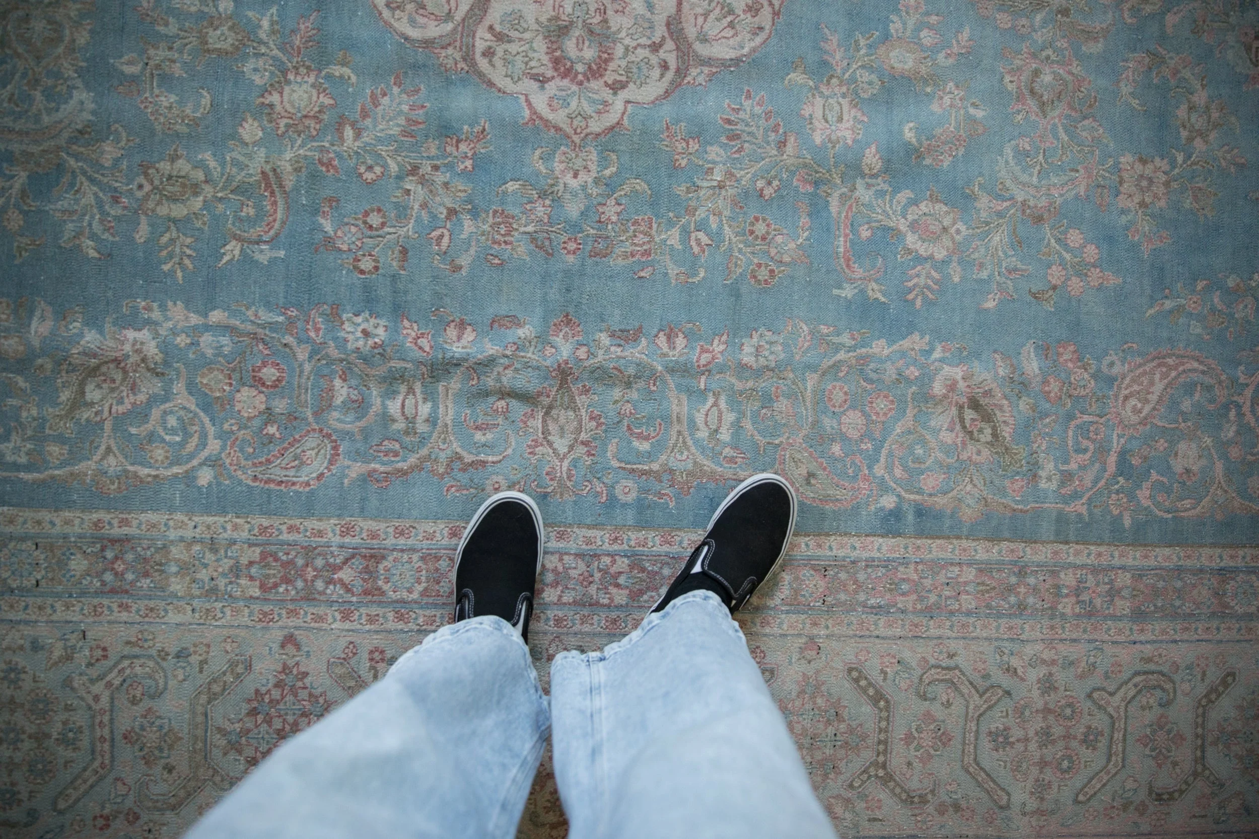 10x16.5 Vintage Distressed Meshed Carpet - Image 2