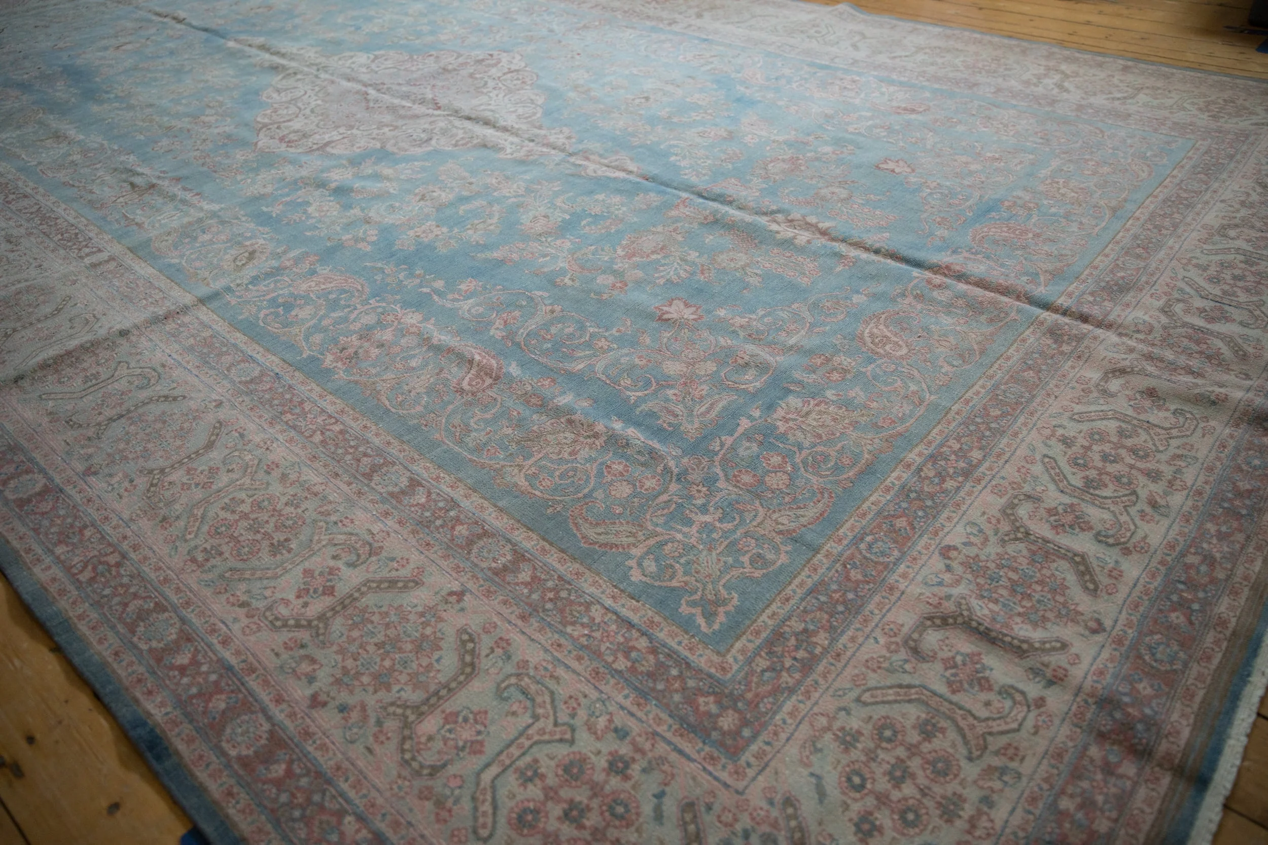 10x16.5 Vintage Distressed Meshed Carpet - Image 4