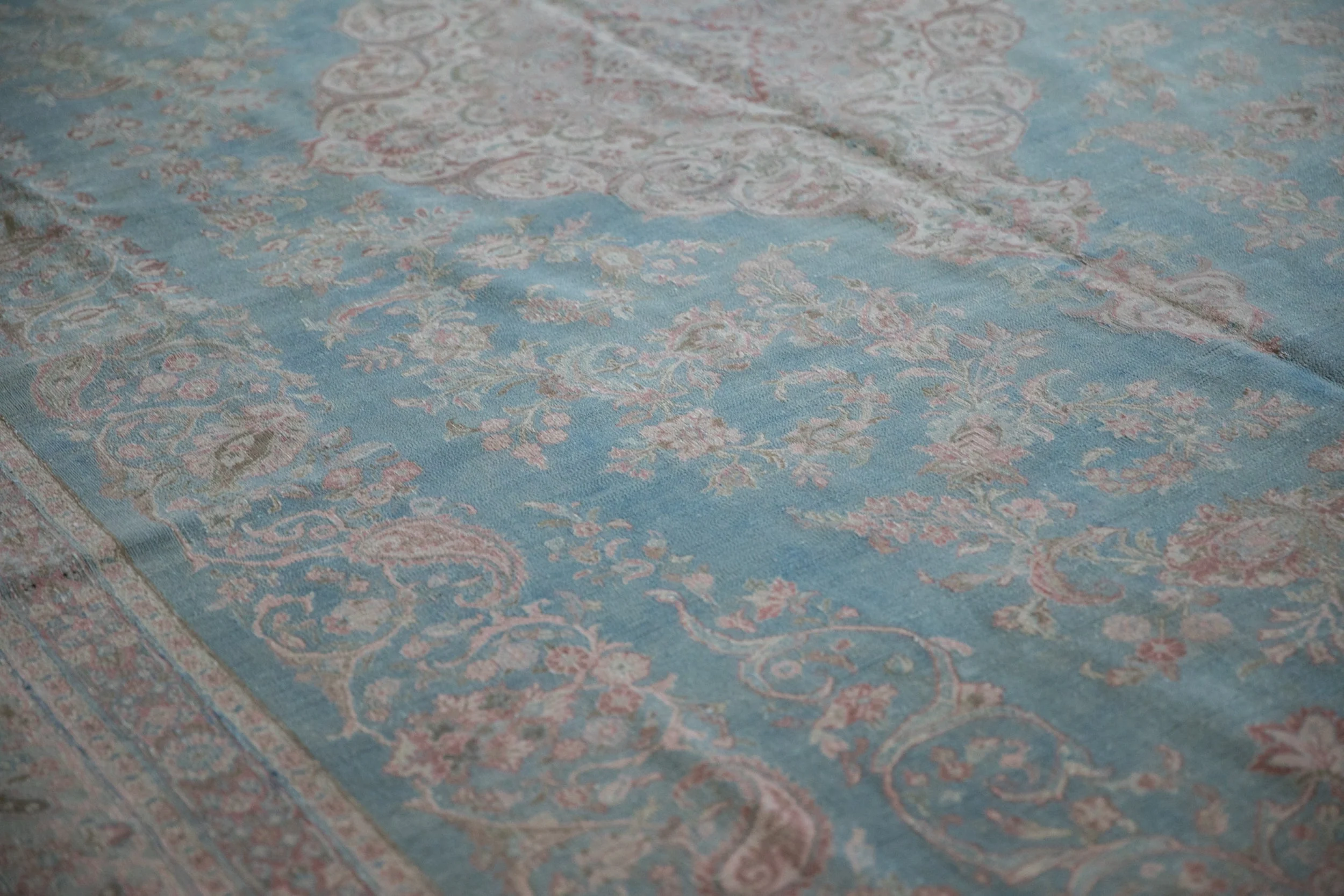 10x16.5 Vintage Distressed Meshed Carpet - Image 5