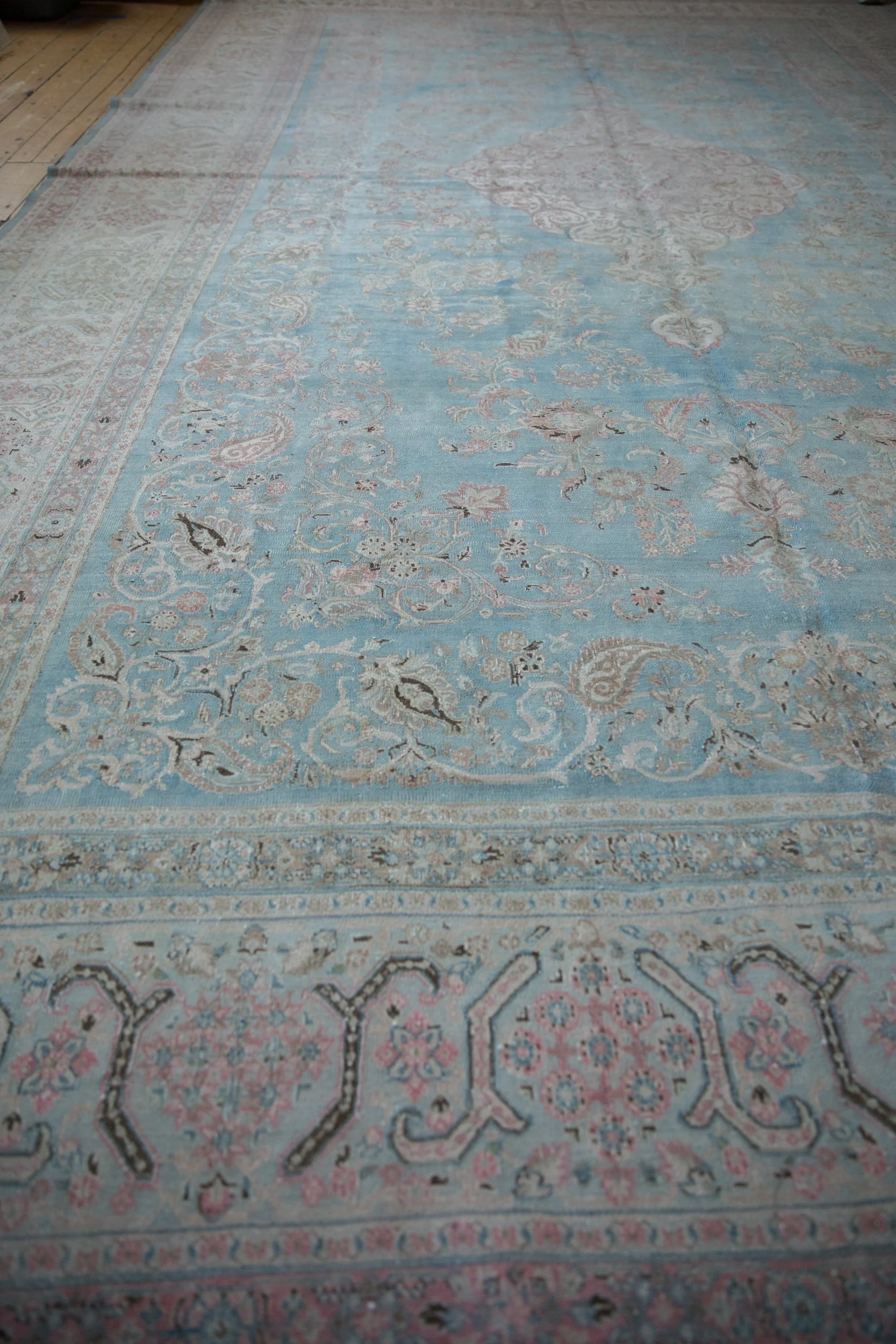 10x16.5 Vintage Distressed Meshed Carpet - Image 7
