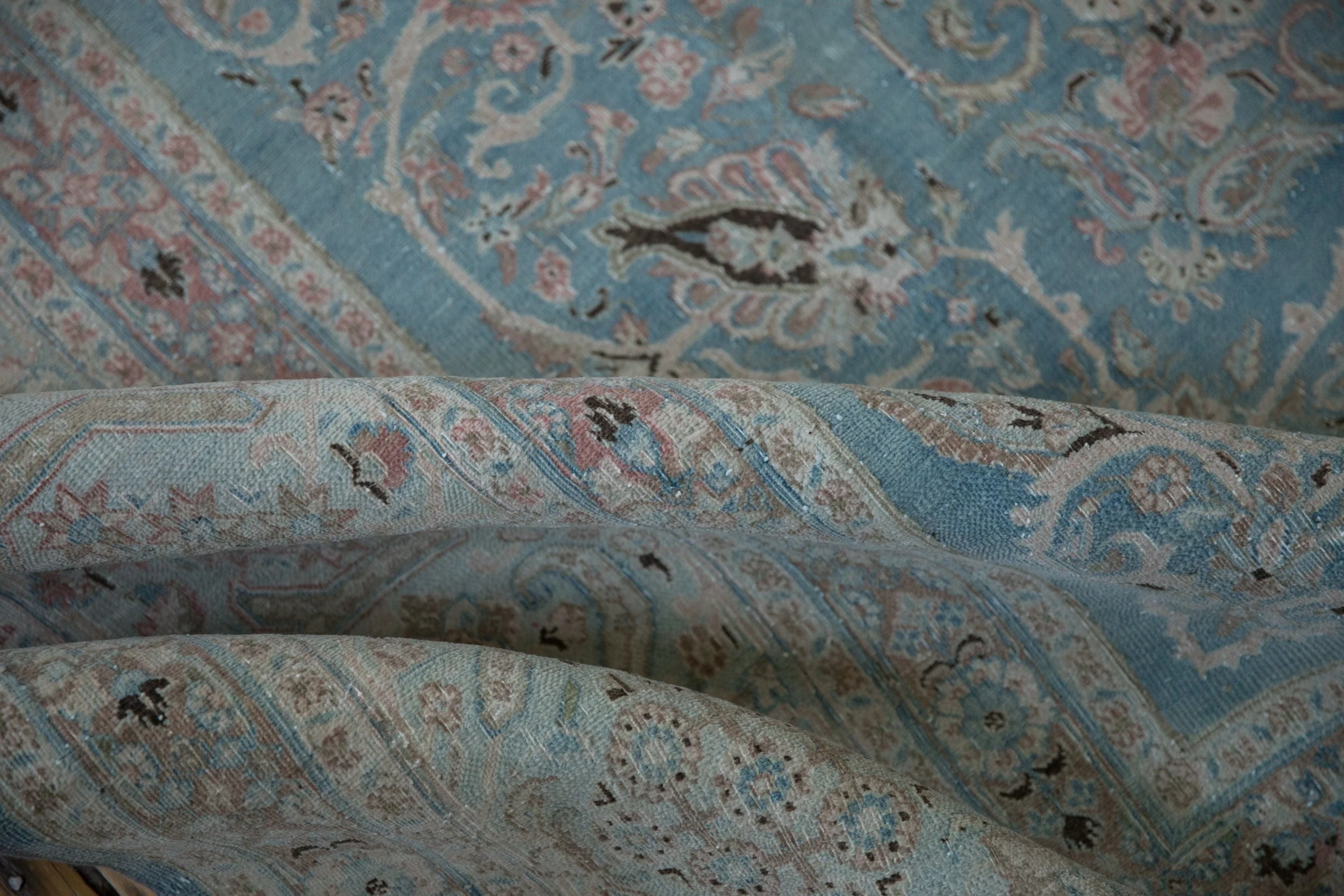 10x16.5 Vintage Distressed Meshed Carpet - Image 9