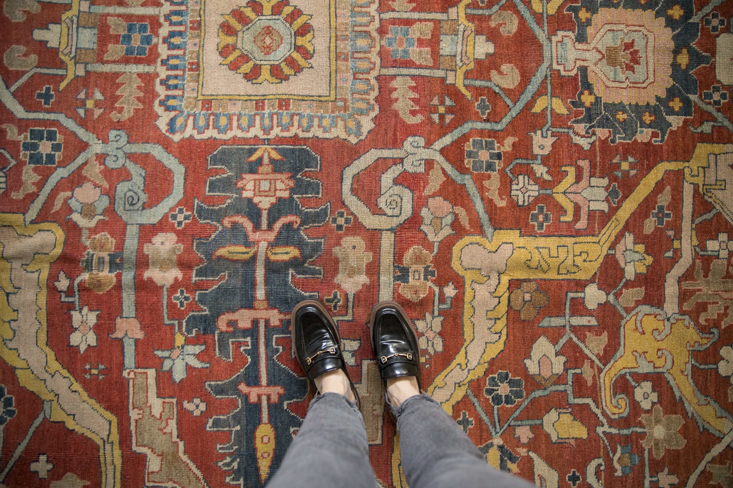 11.5x16.5 Antique Heriz Carpet - Image 2