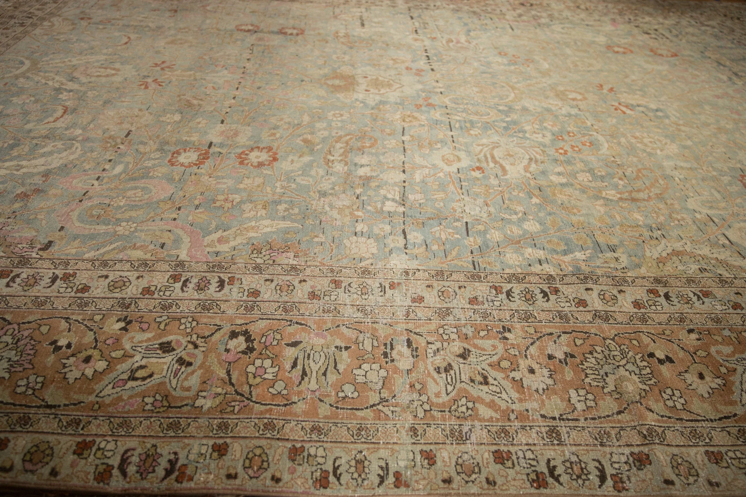 11.5x16 Vintage Distressed Meshed Carpet - Image 14
