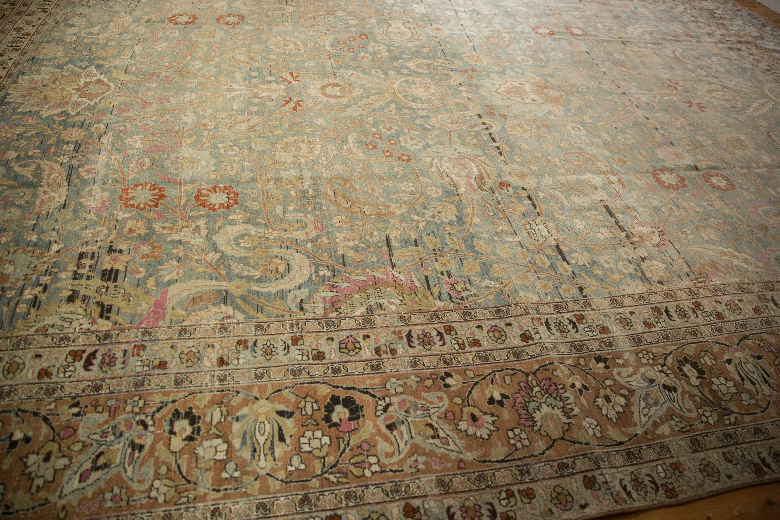 11.5x16 Vintage Distressed Meshed Carpet - Image 8