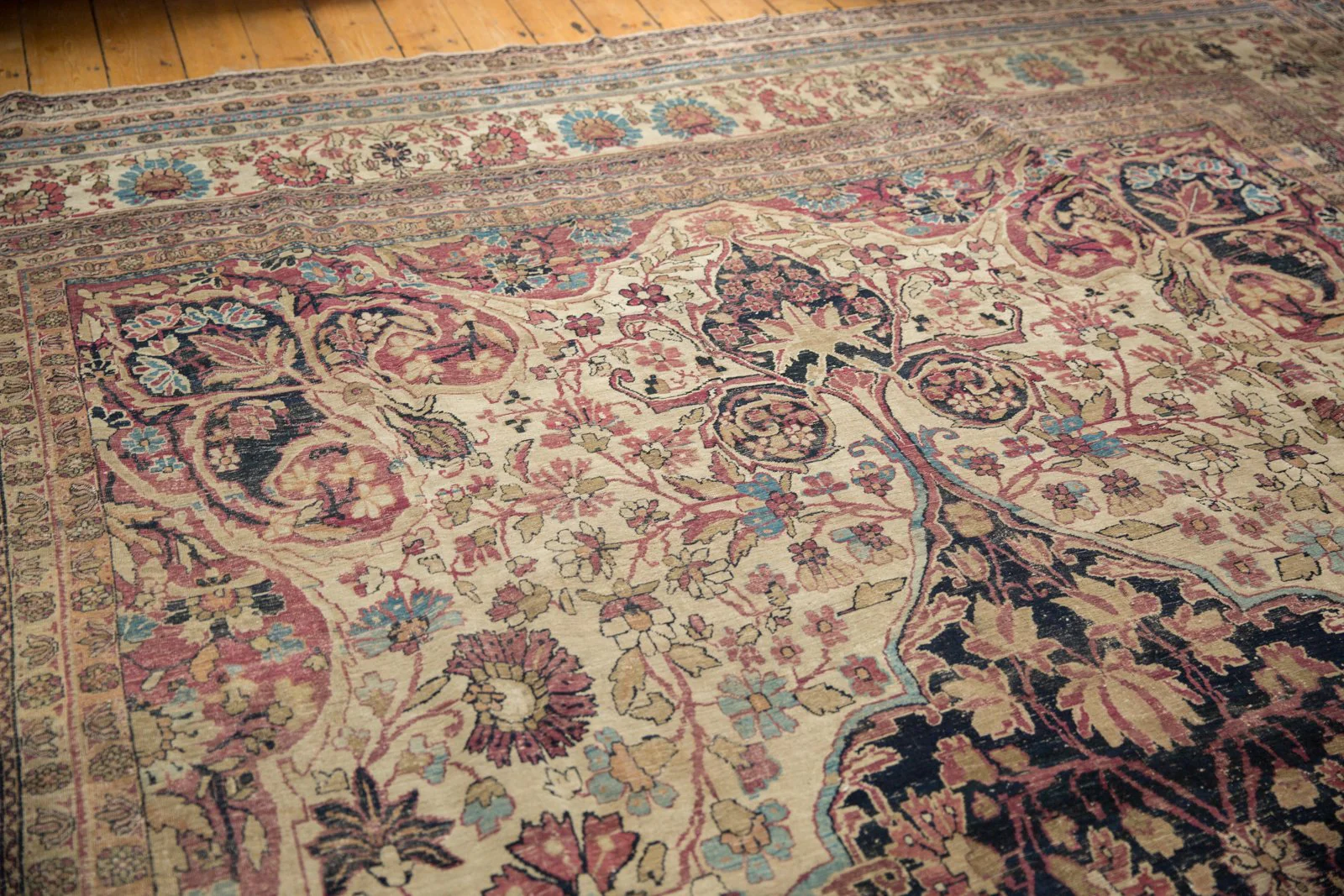 11.5x19.5 Antique Kermanshah Carpet - Image 11