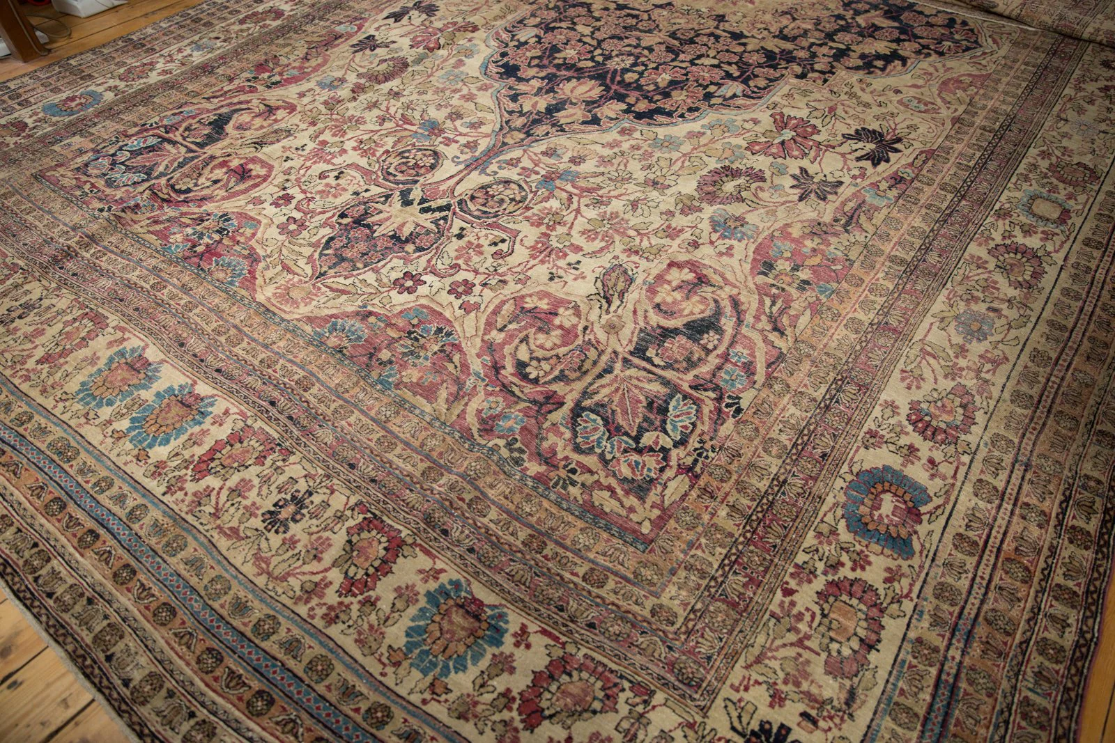 11.5x19.5 Antique Kermanshah Carpet - Image 13