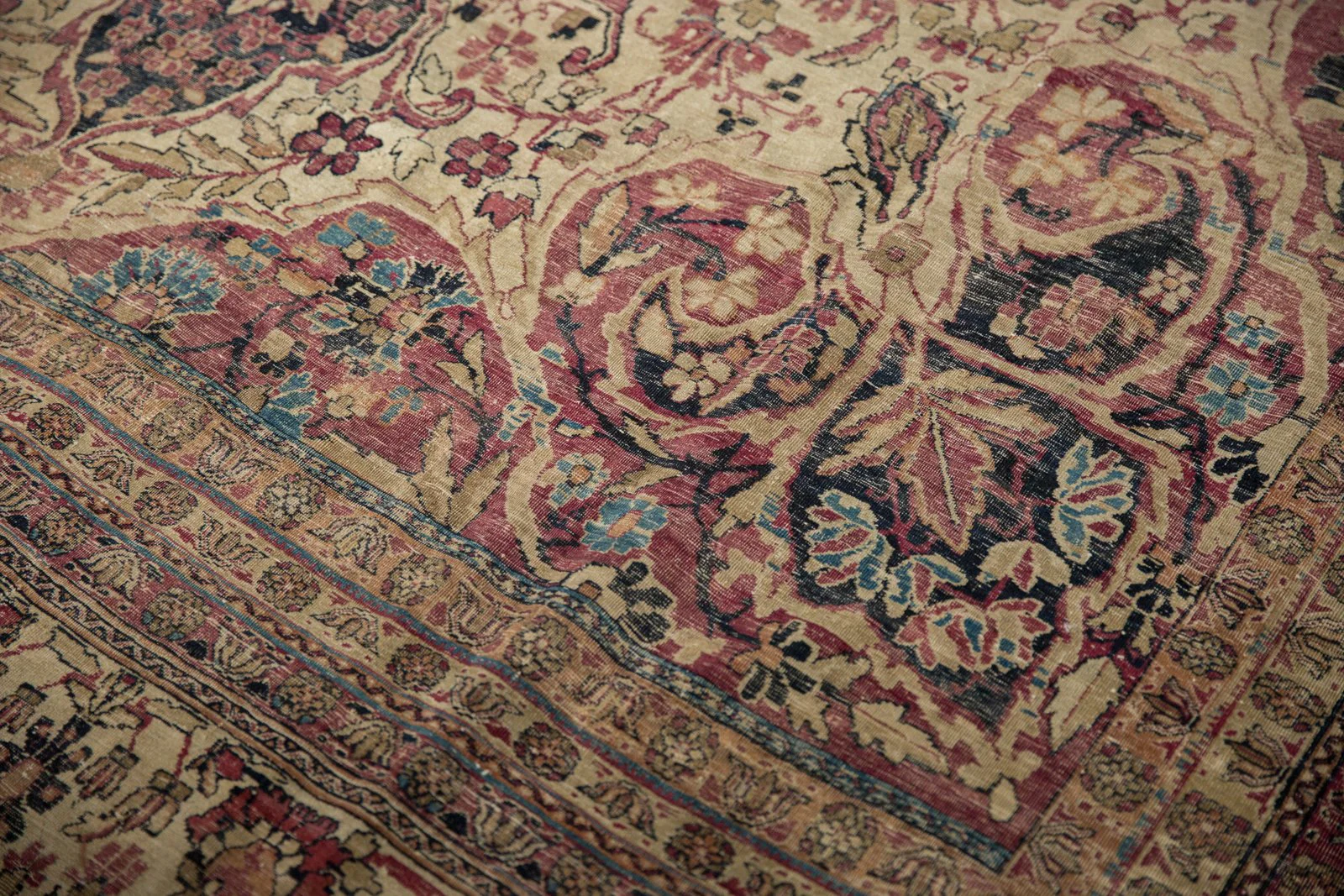 11.5x19.5 Antique Kermanshah Carpet - Image 14