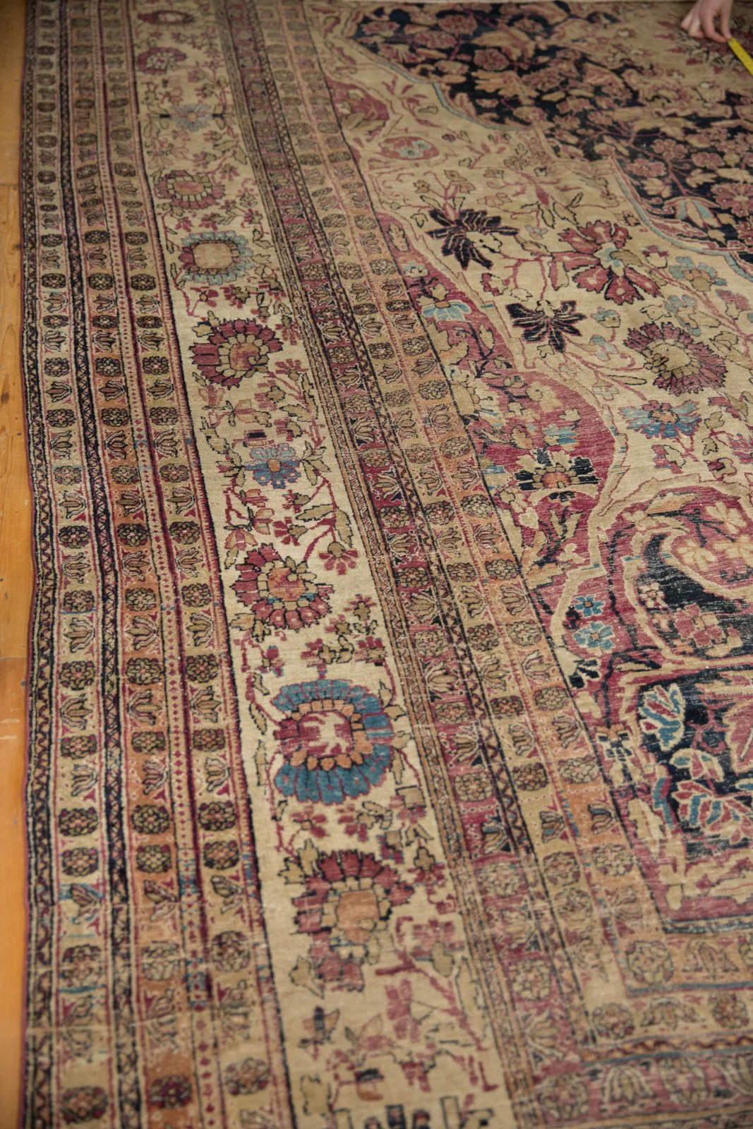 11.5x19.5 Antique Kermanshah Carpet - Image 18