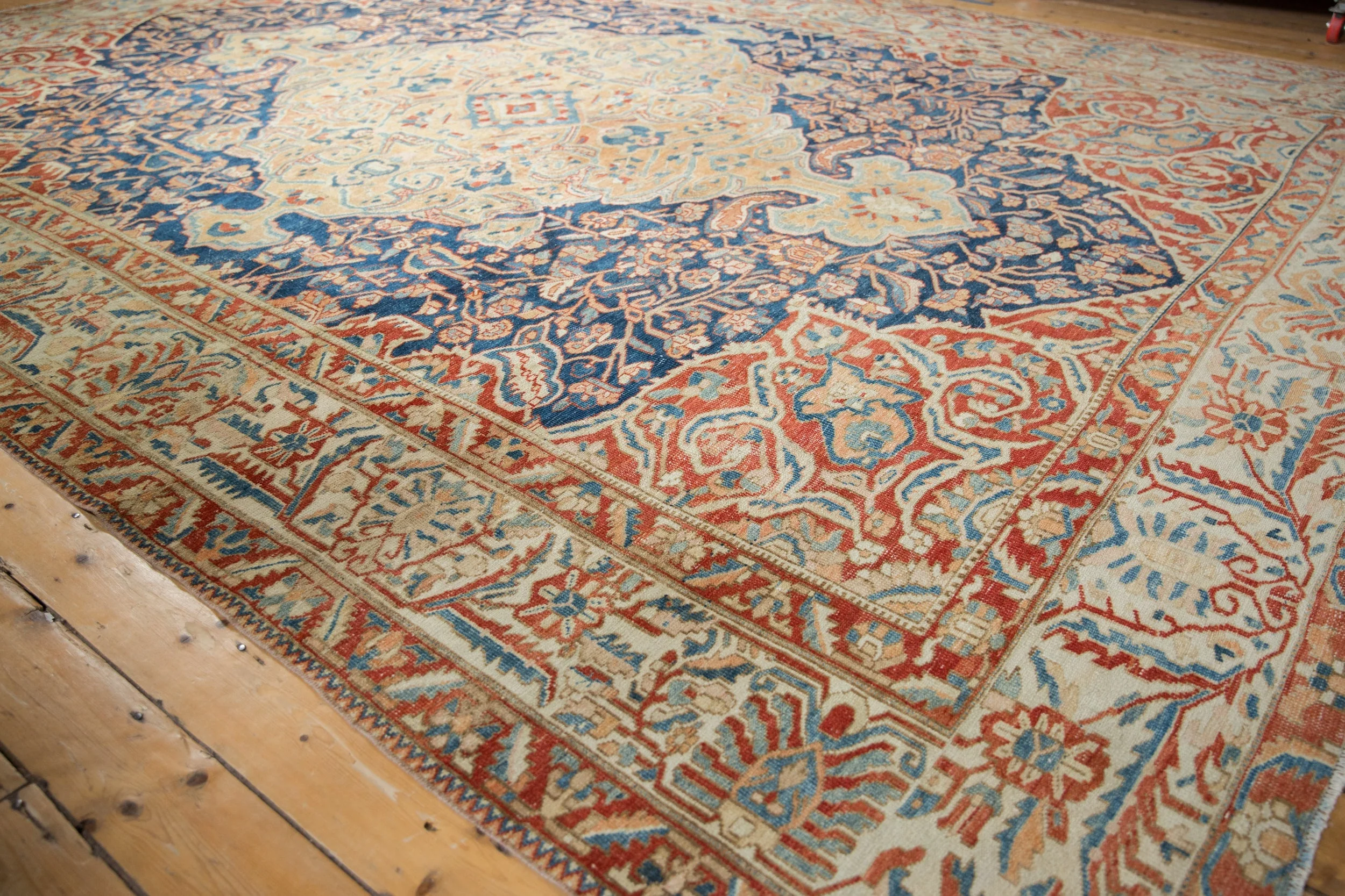 11x14.5 Vintage Distressed Baktiari Carpet - Image 8