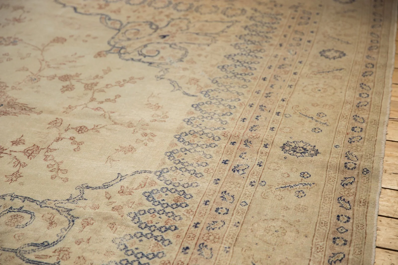 11x14.5 Vintage Distressed Sparta Carpet - Image 11