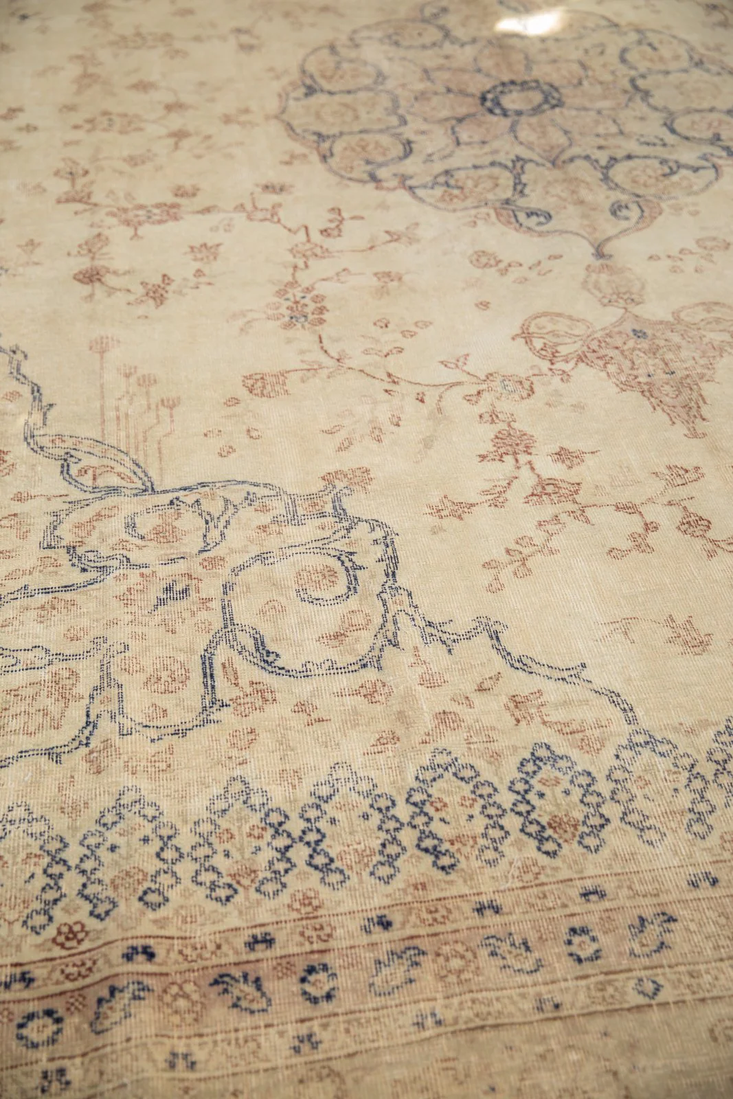 11x14.5 Vintage Distressed Sparta Carpet - Image 12