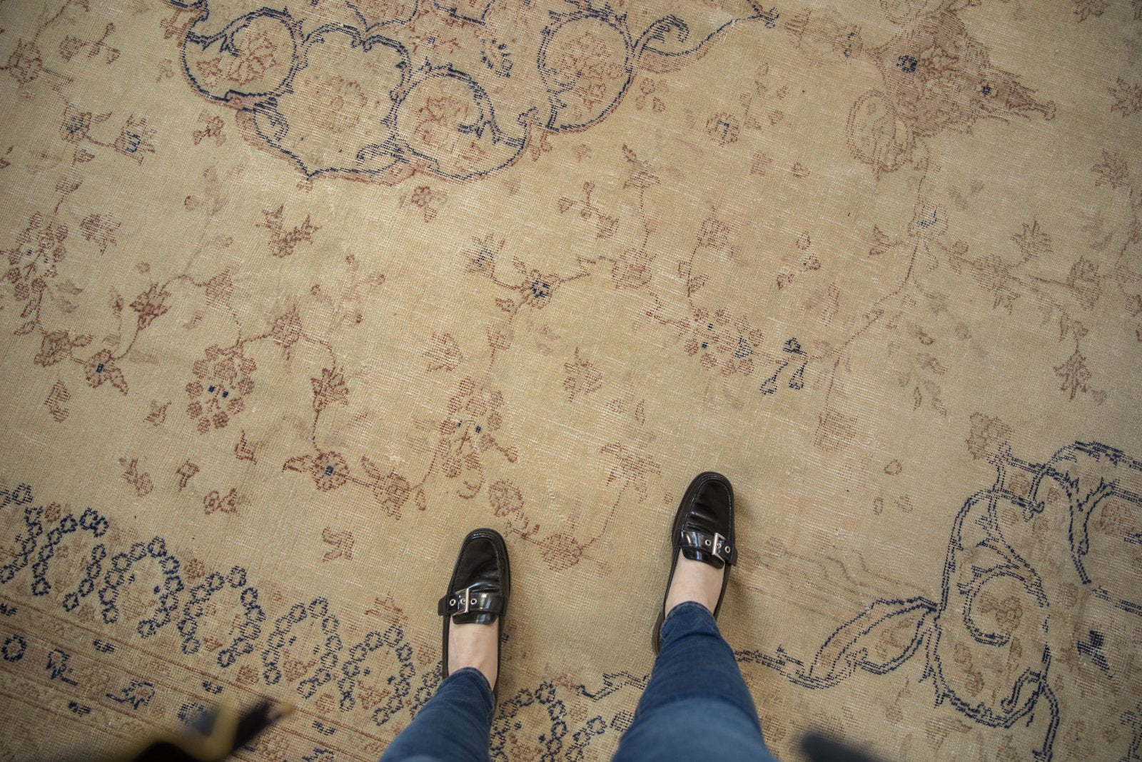 11x14.5 Vintage Distressed Sparta Carpet - Image 2