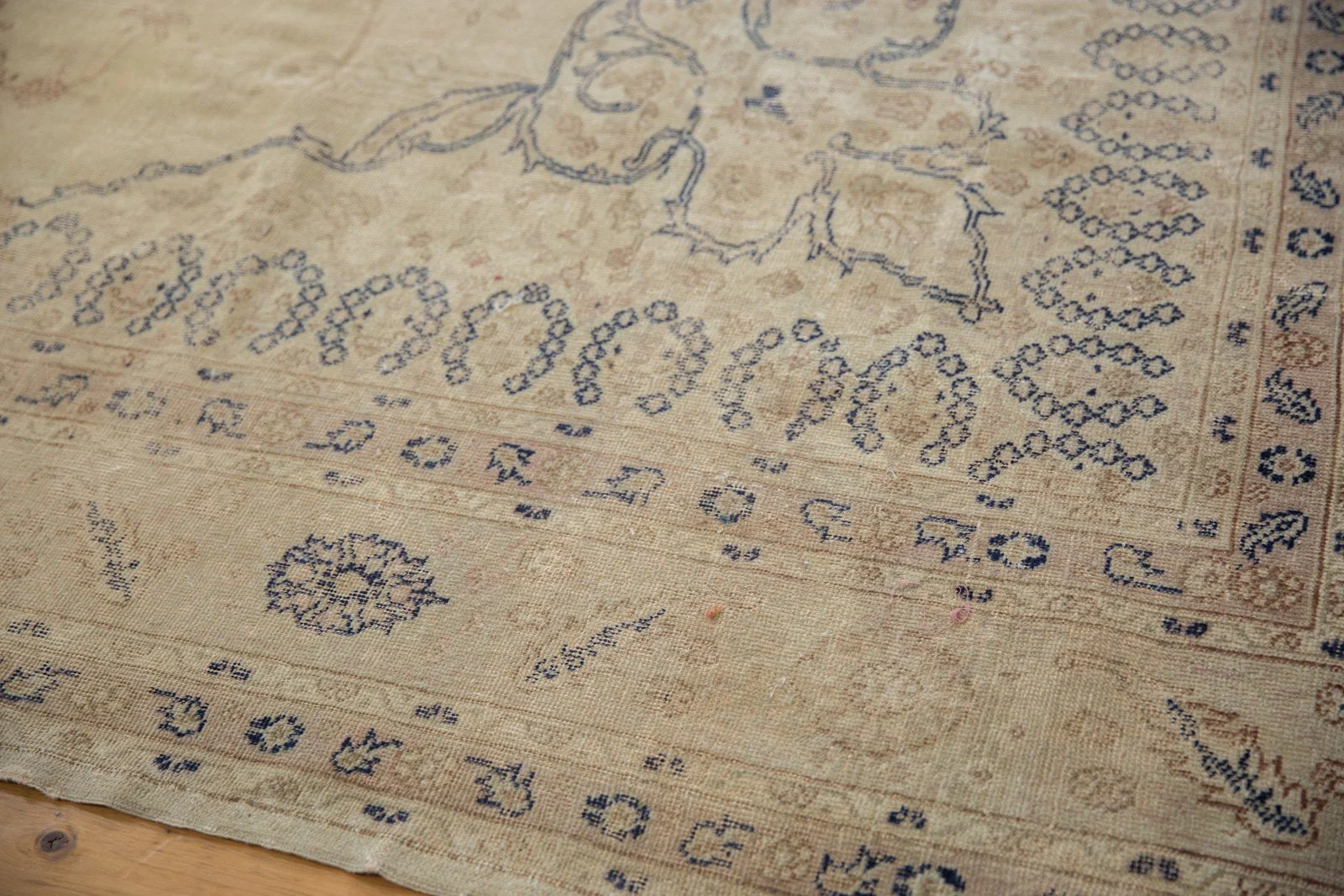 11x14.5 Vintage Distressed Sparta Carpet - Image 4