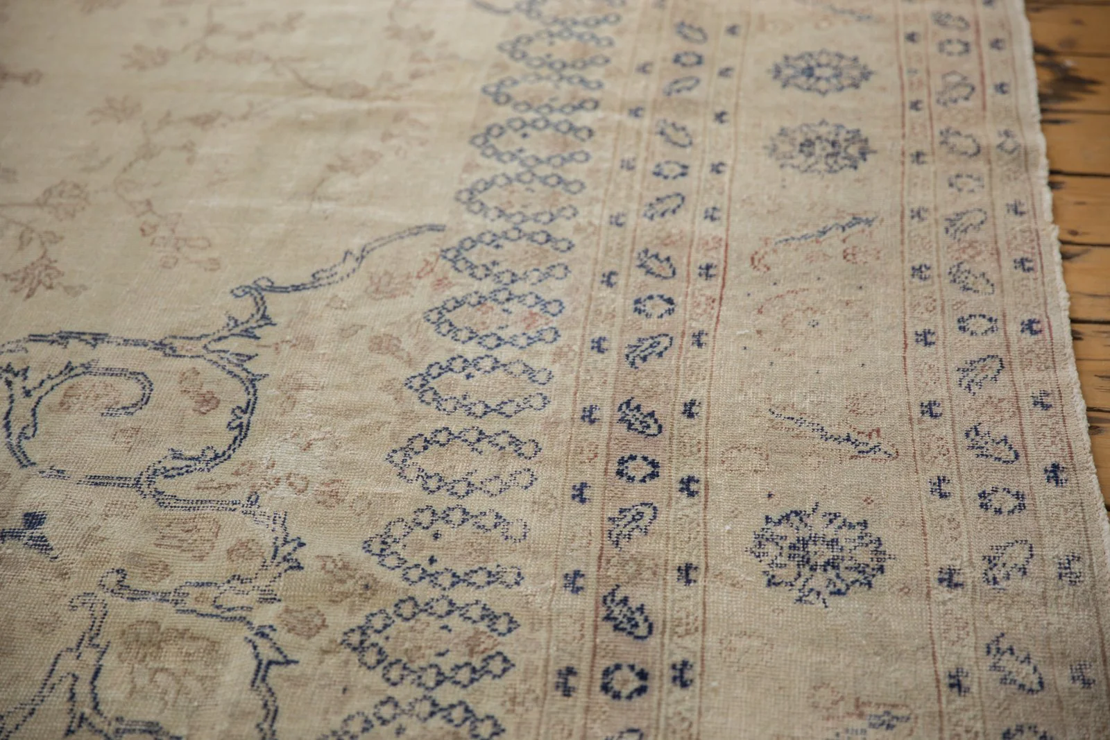 11x14.5 Vintage Distressed Sparta Carpet - Image 5