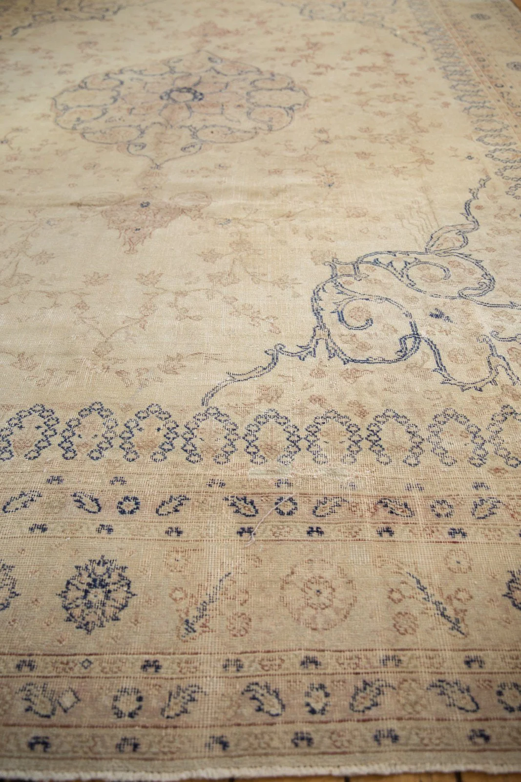 11x14.5 Vintage Distressed Sparta Carpet - Image 6