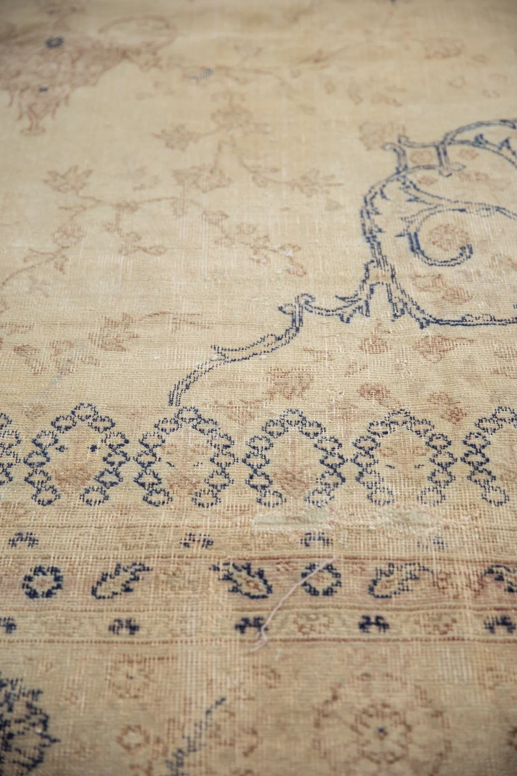 11x14.5 Vintage Distressed Sparta Carpet - Image 7