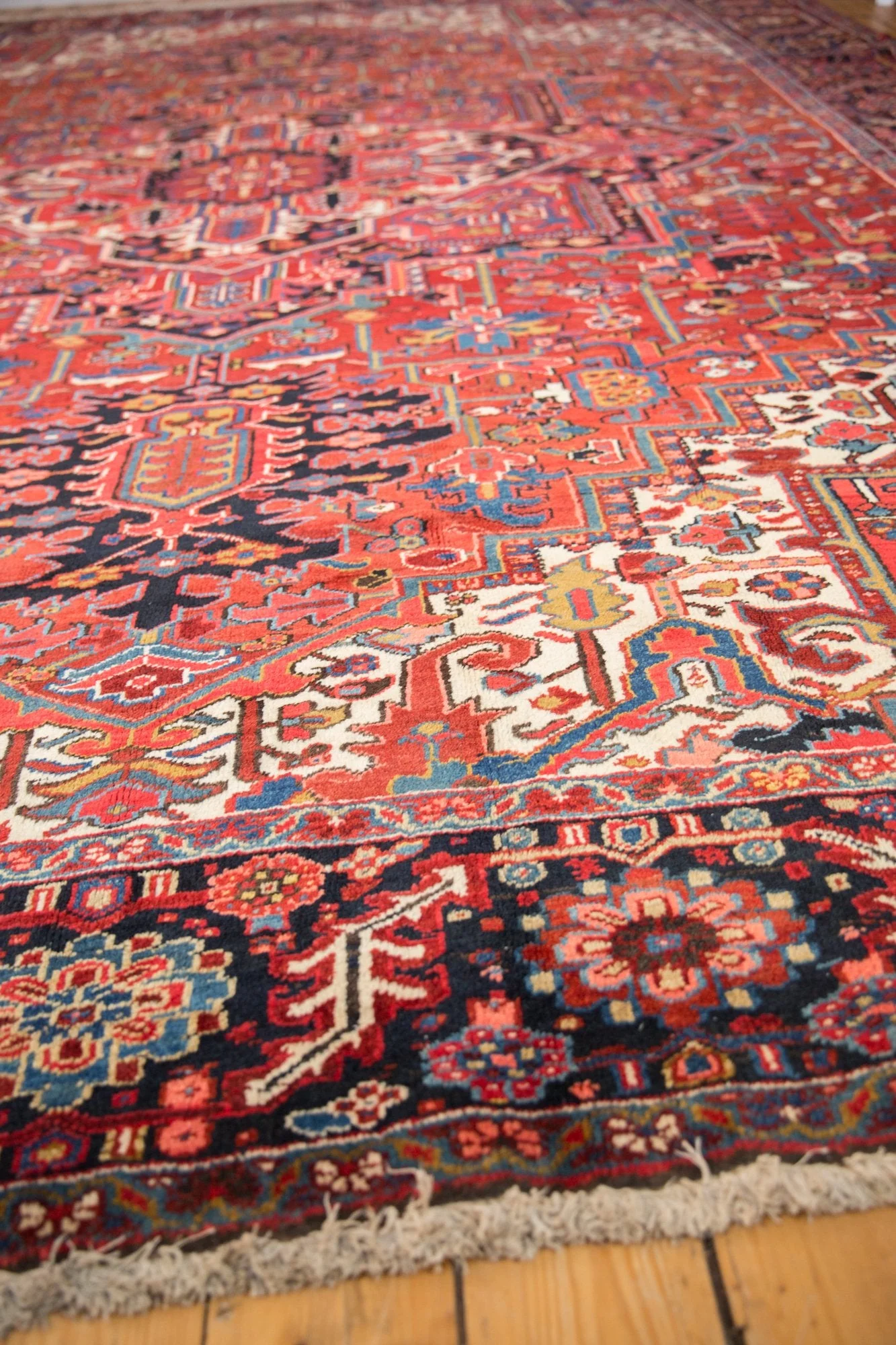 11x14.5 Vintage Heriz Carpet - Image 5