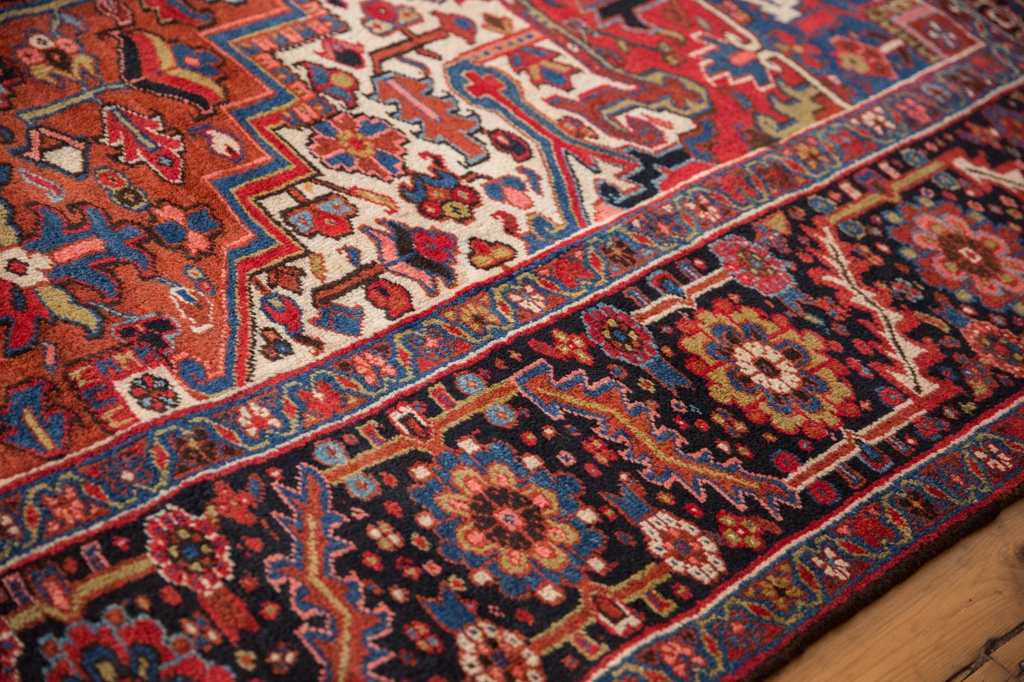 11x14.5 Vintage Heriz Carpet - Image 8