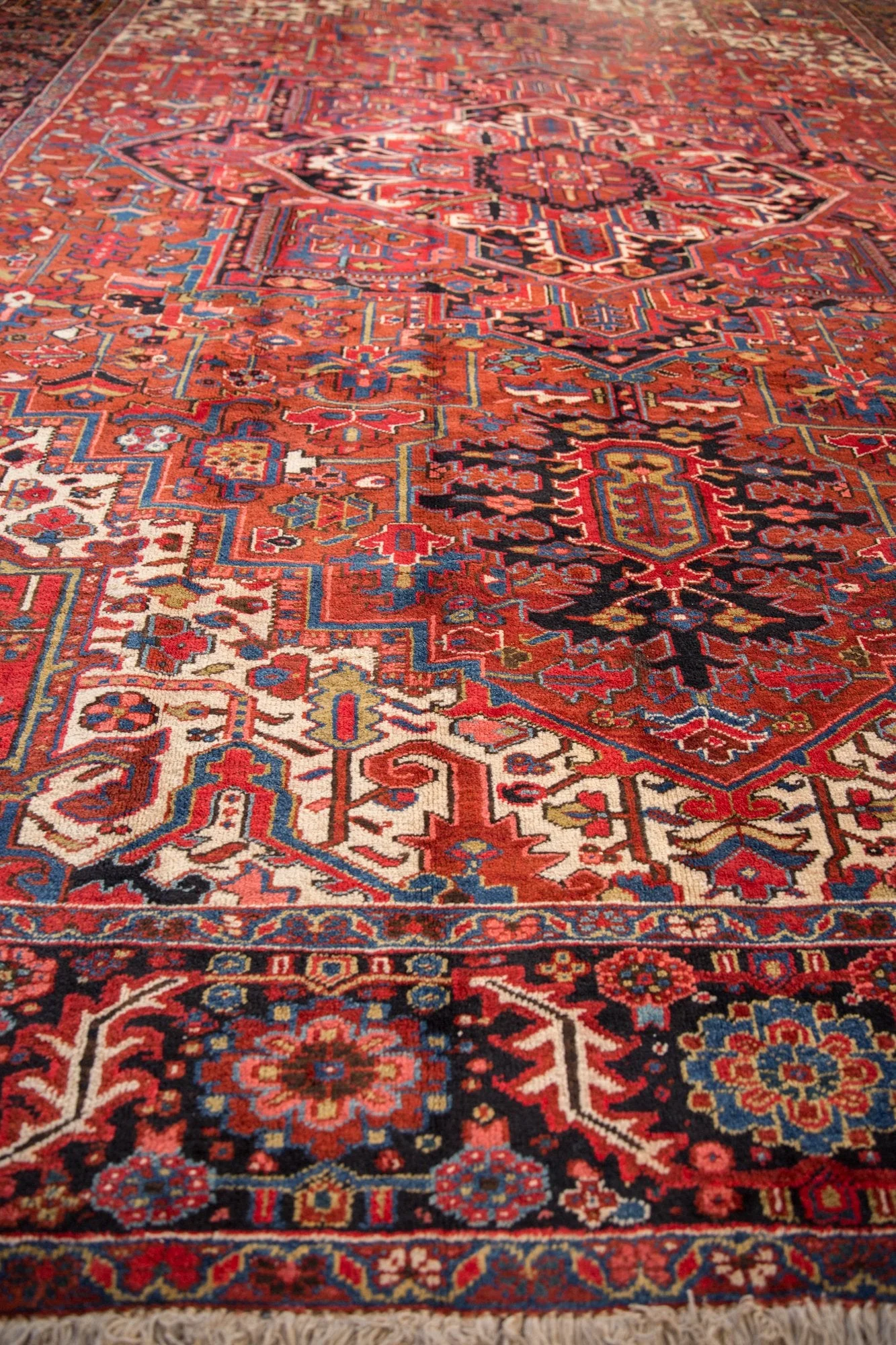 11x14.5 Vintage Heriz Carpet - Image 9