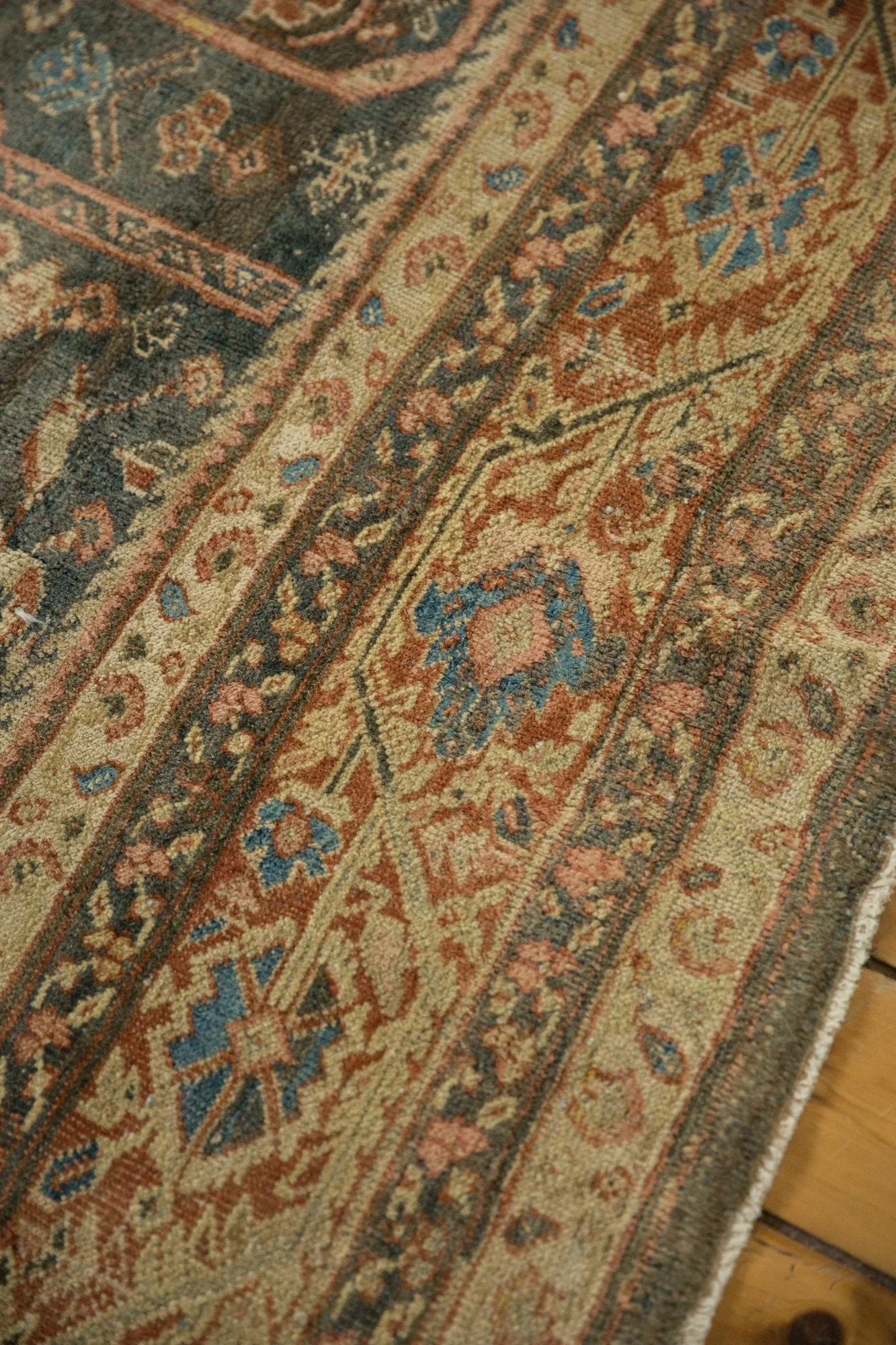 11x15.5 Vintage Distressed Mahal Carpet - Image 11