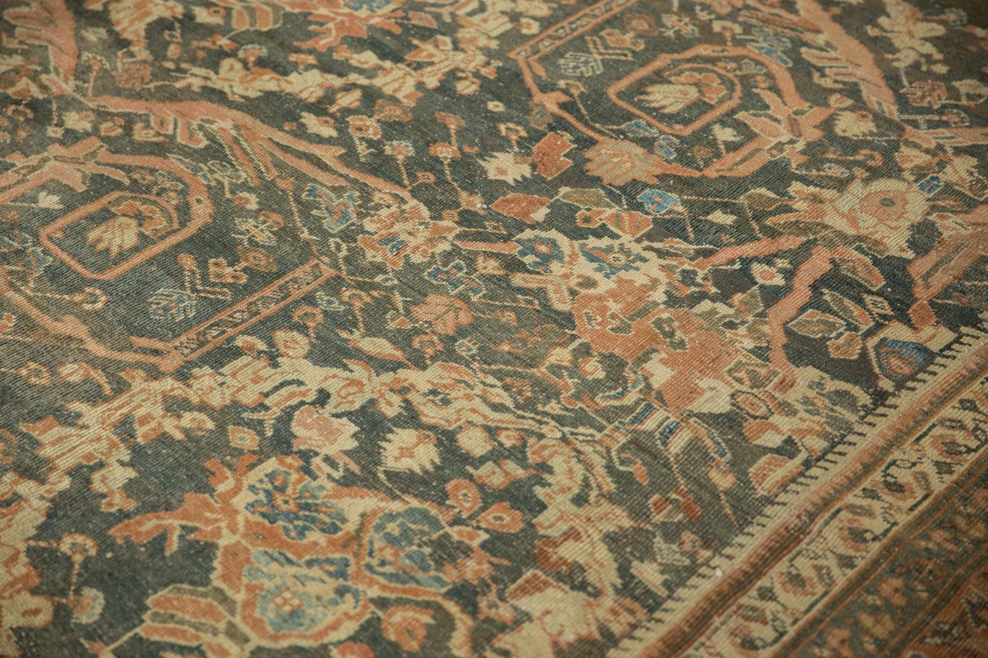 11x15.5 Vintage Distressed Mahal Carpet - Image 6