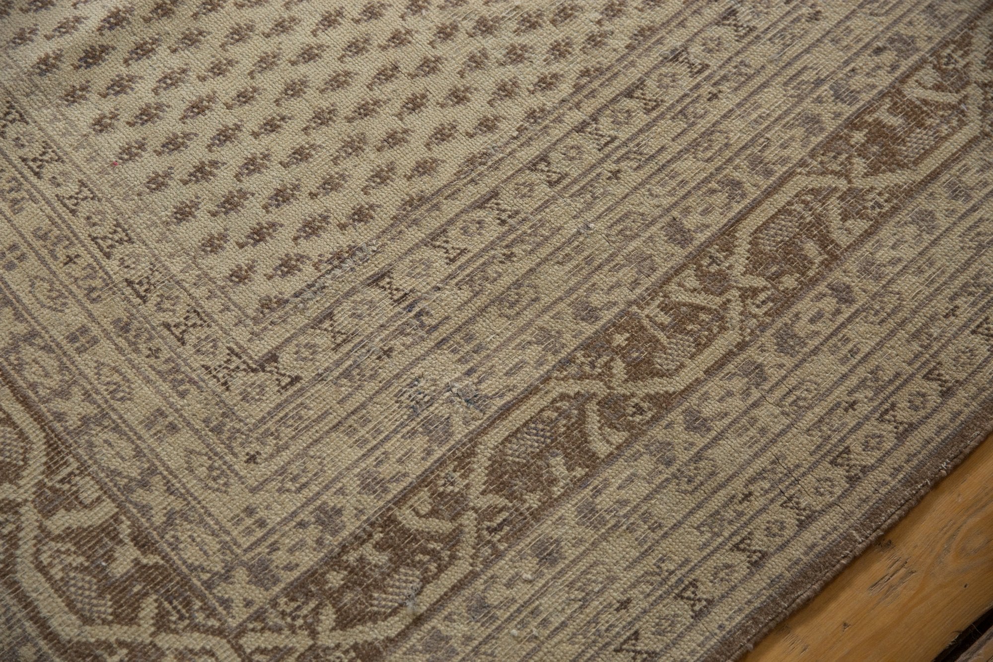 11x15 Vintage Distressed Sivas Carpet - Image 11