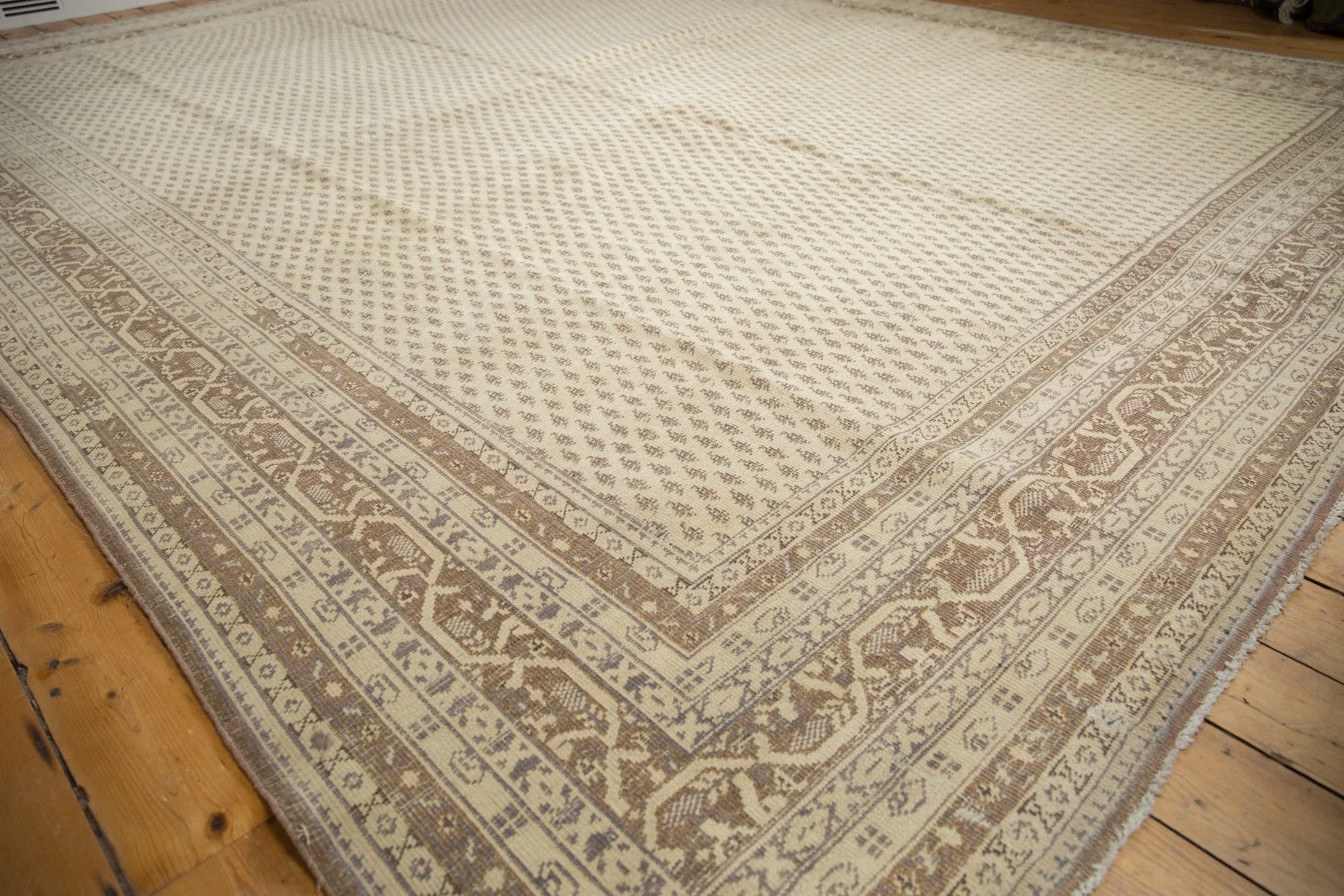 11x15 Vintage Distressed Sivas Carpet - Image 3