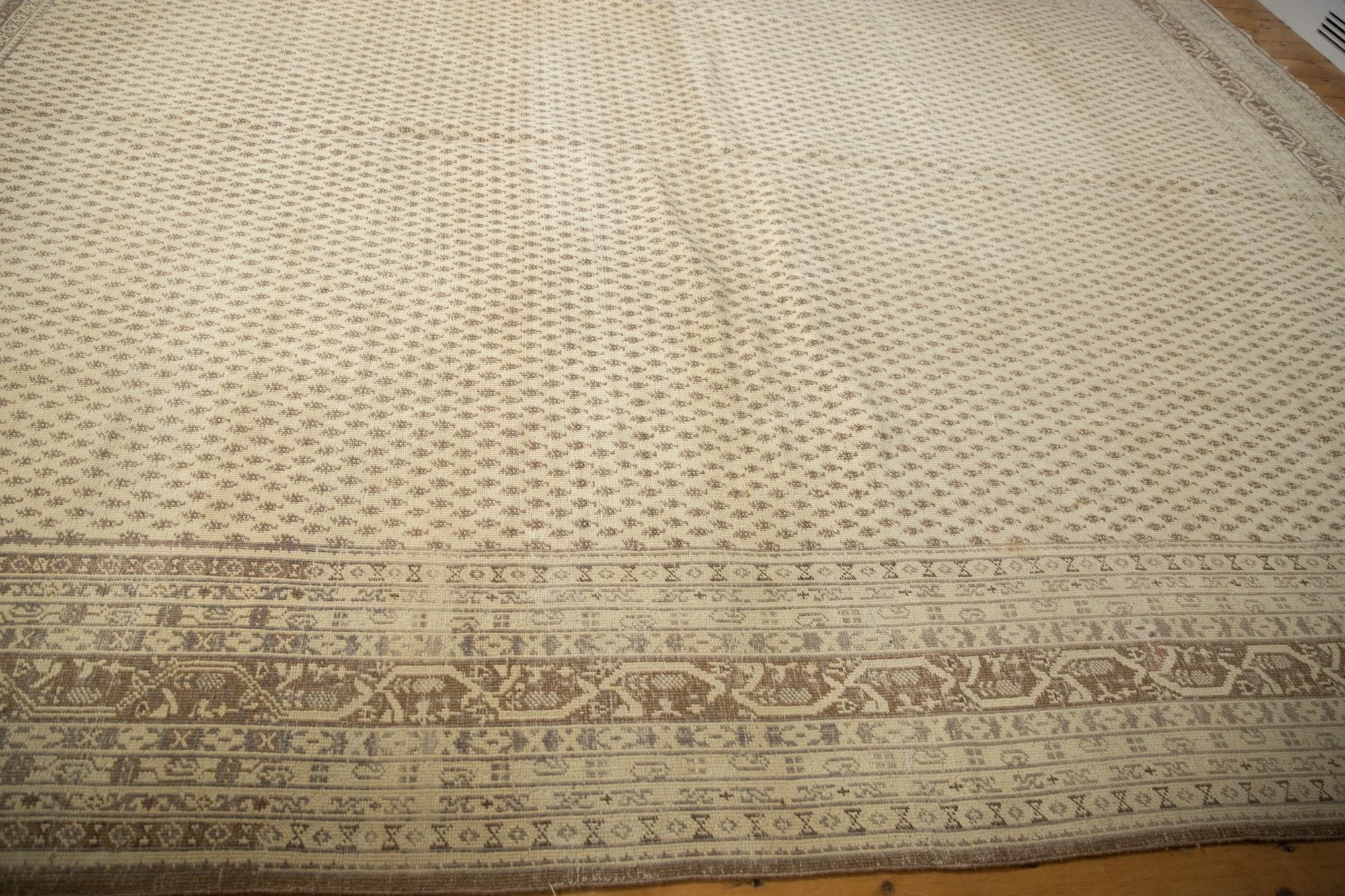 11x15 Vintage Distressed Sivas Carpet - Image 7