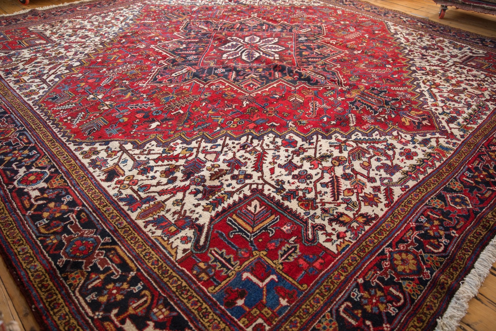 12.5x12.5 Vintage Mehrivan Square Carpet - Image 5