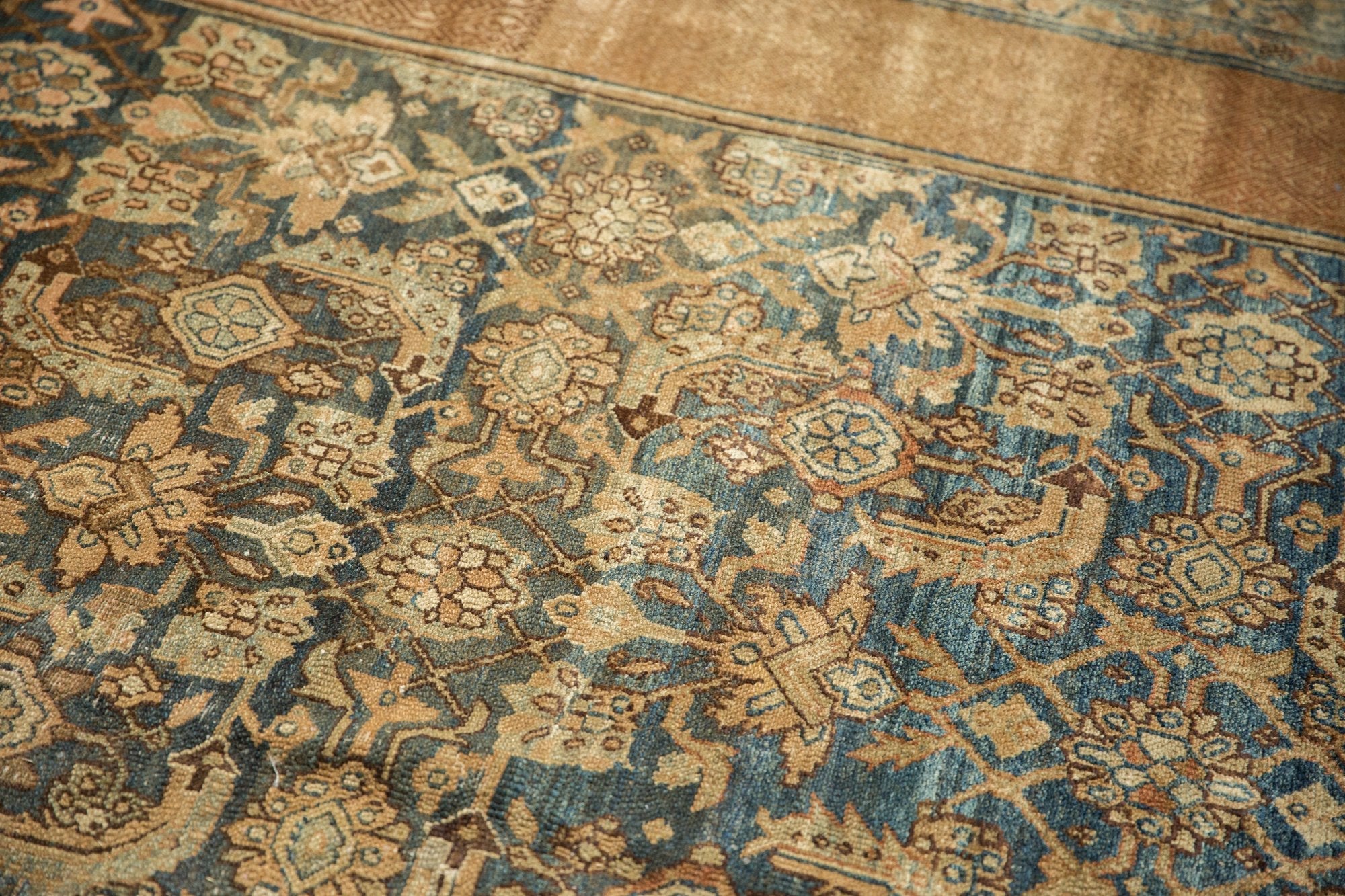 12.5x20 Antique Distressed Bibikabad Carpet - Image 18