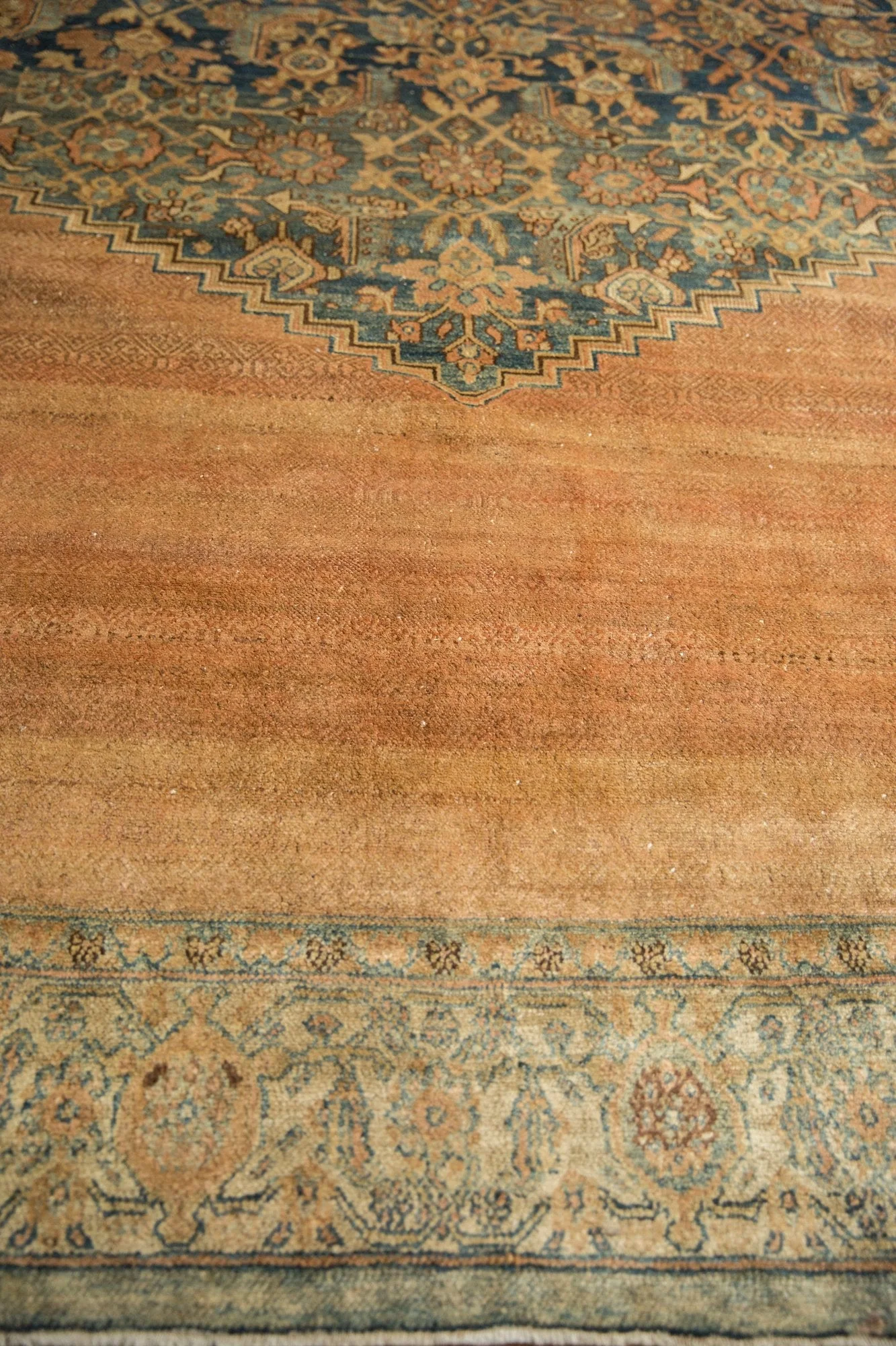 12.5x20 Antique Distressed Bibikabad Carpet - Image 7