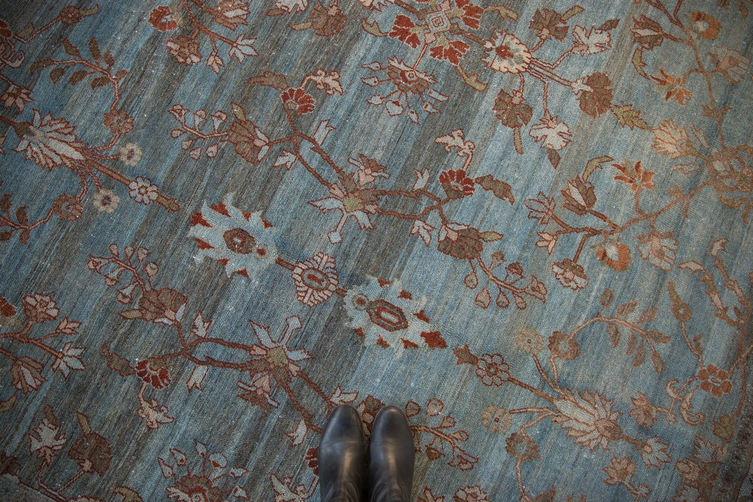 12.5x20 Vintage Distressed Bibikabad Carpet - Image 2