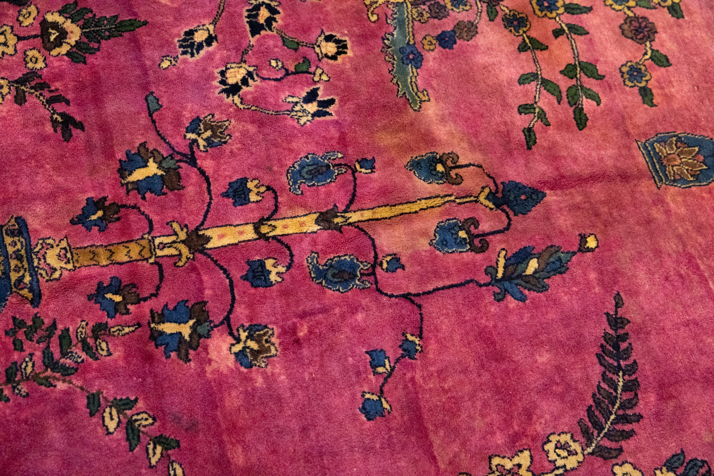 14.5x18.5 Vintage Meshed Carpet - Image 18