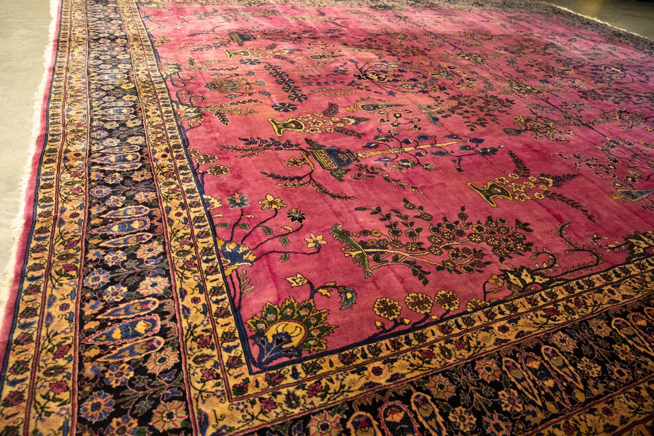 14.5x18.5 Vintage Meshed Carpet - Image 3