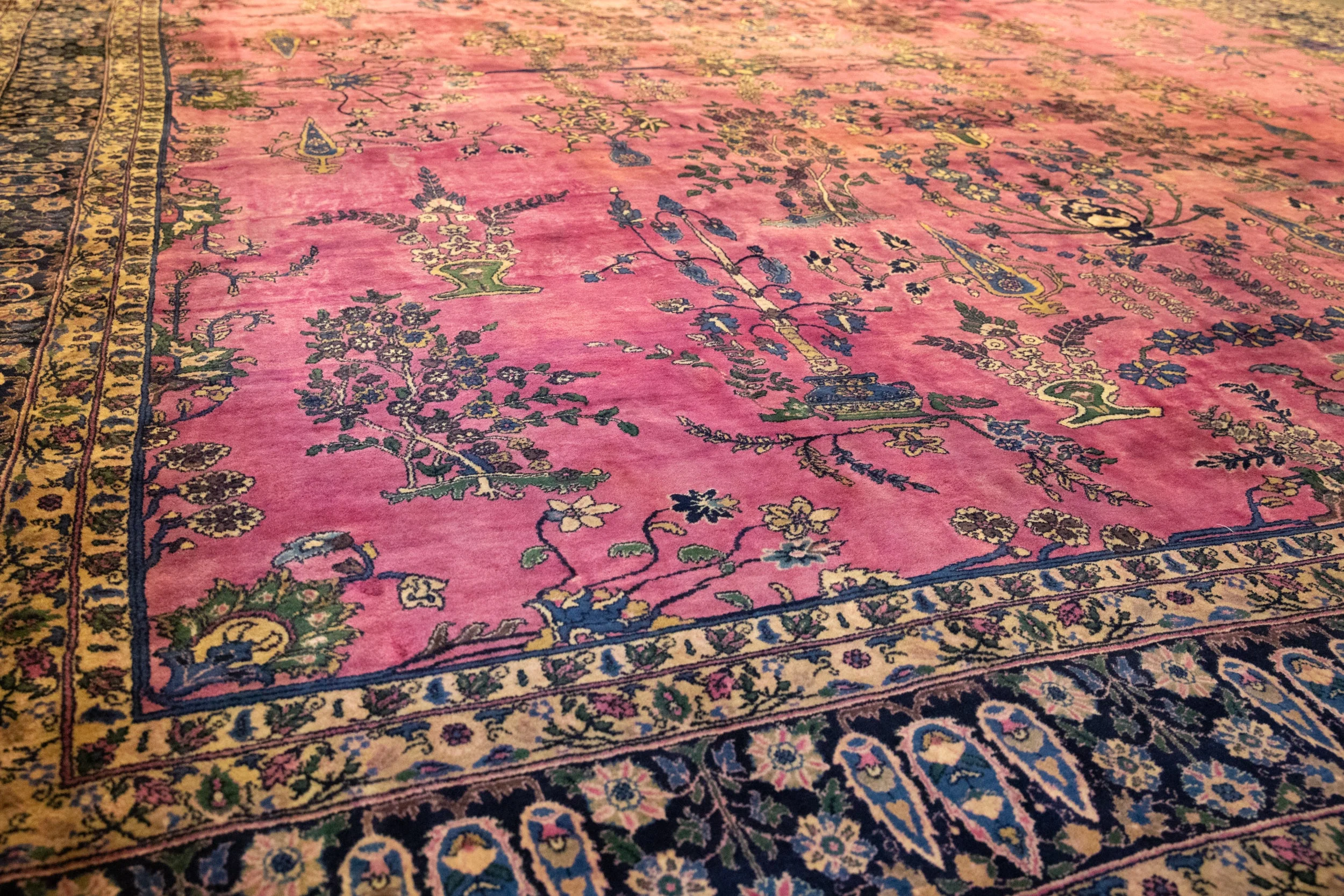 14.5x18.5 Vintage Meshed Carpet - Image 4