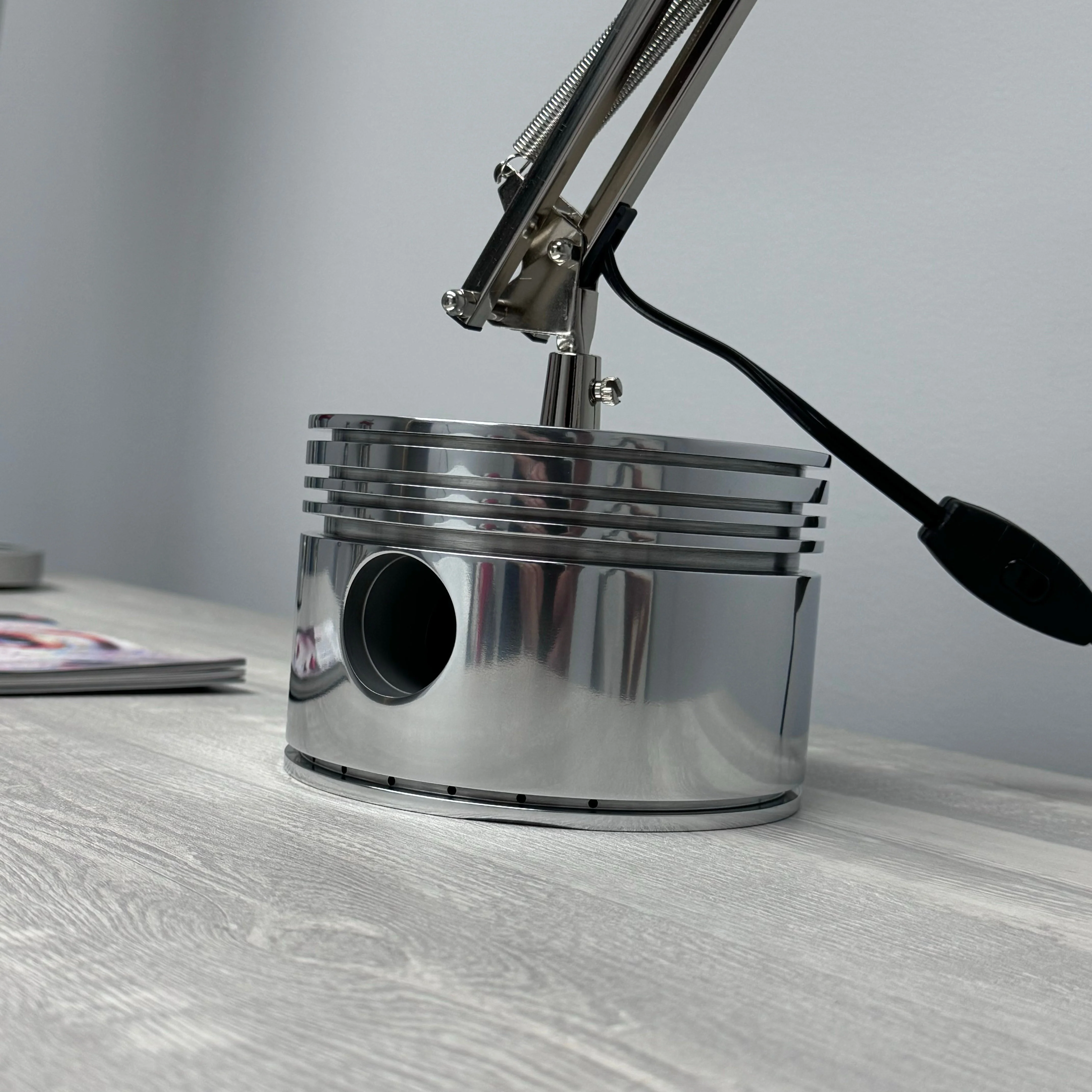 1940's Pratt & Whitney WWII R-2800 Corsair F4U Corsair Airplane Polished Chrome Radial Engine Piston Desk Task Lamp - Image 6