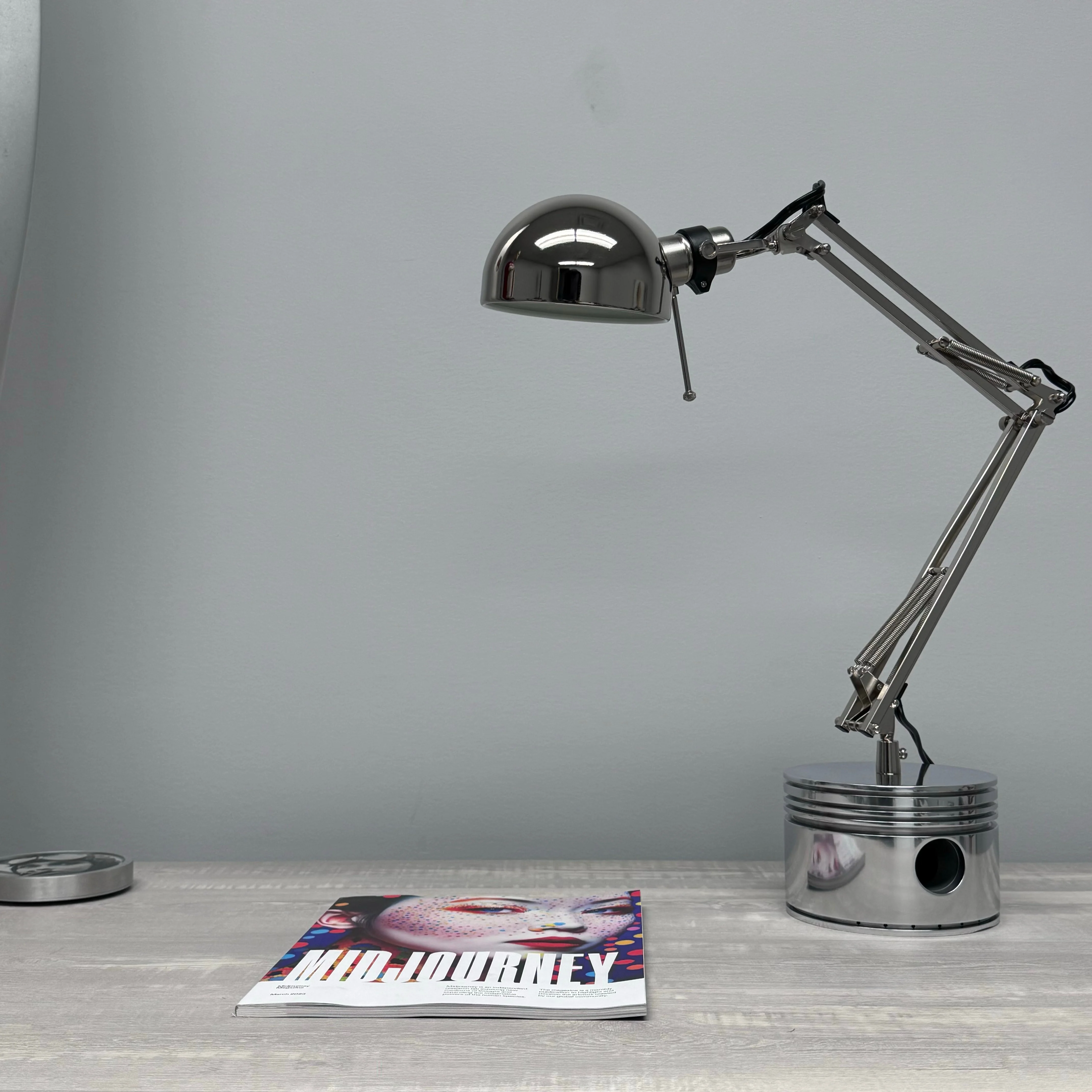 1940's Pratt & Whitney WWII R-2800 Corsair F4U Corsair Airplane Polished Chrome Radial Engine Piston Desk Task Lamp - Image 8