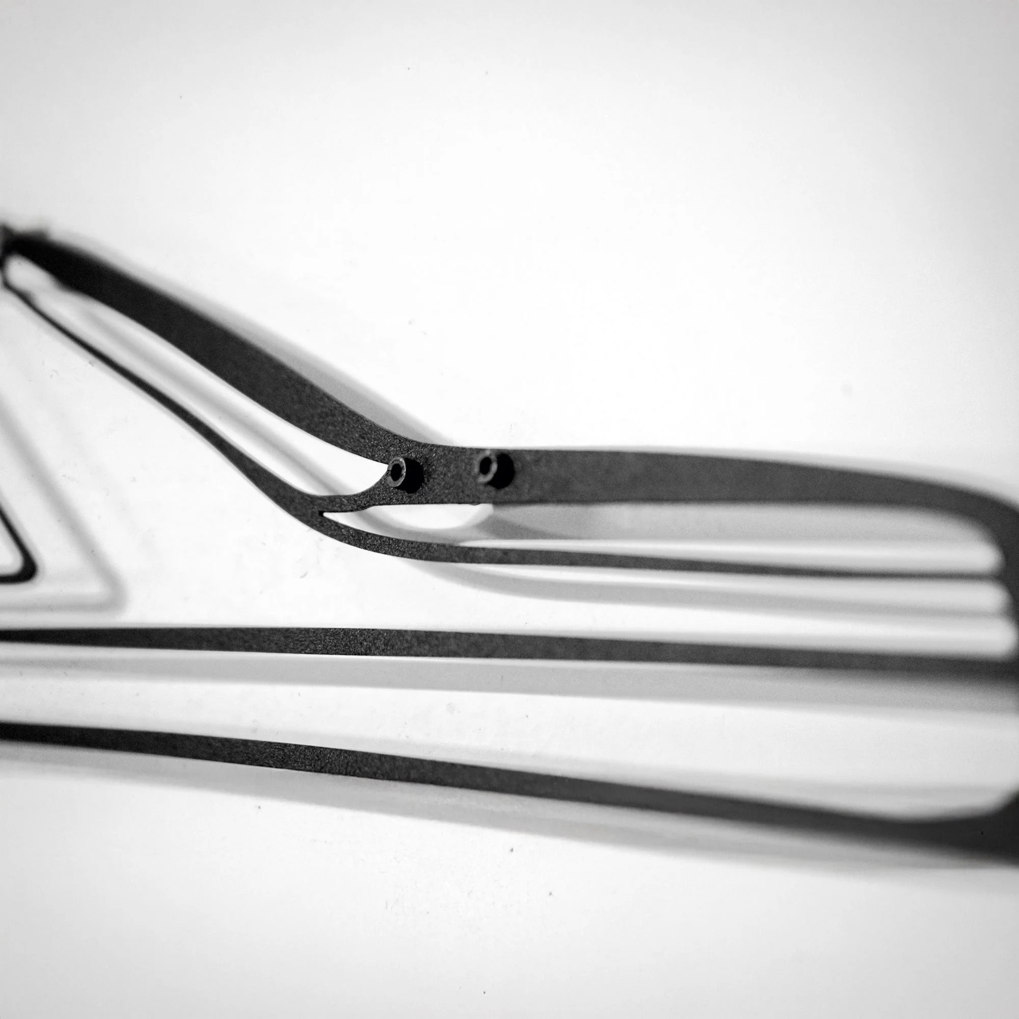 1990 Mercedes-Benz 500 SEC Wall Art – Steel Silhouette with Spinning Wheels-KAFMEKA032 - Image 3