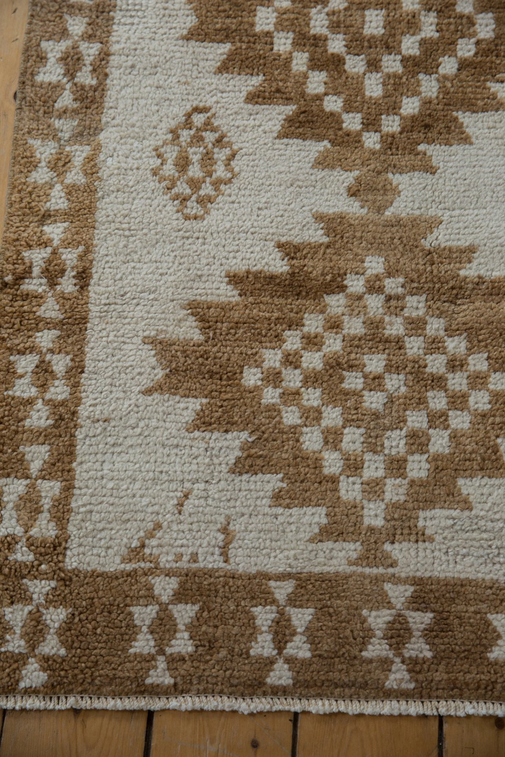 2.5x10 Vintage Distressed Kars Rug Runner - Image 9