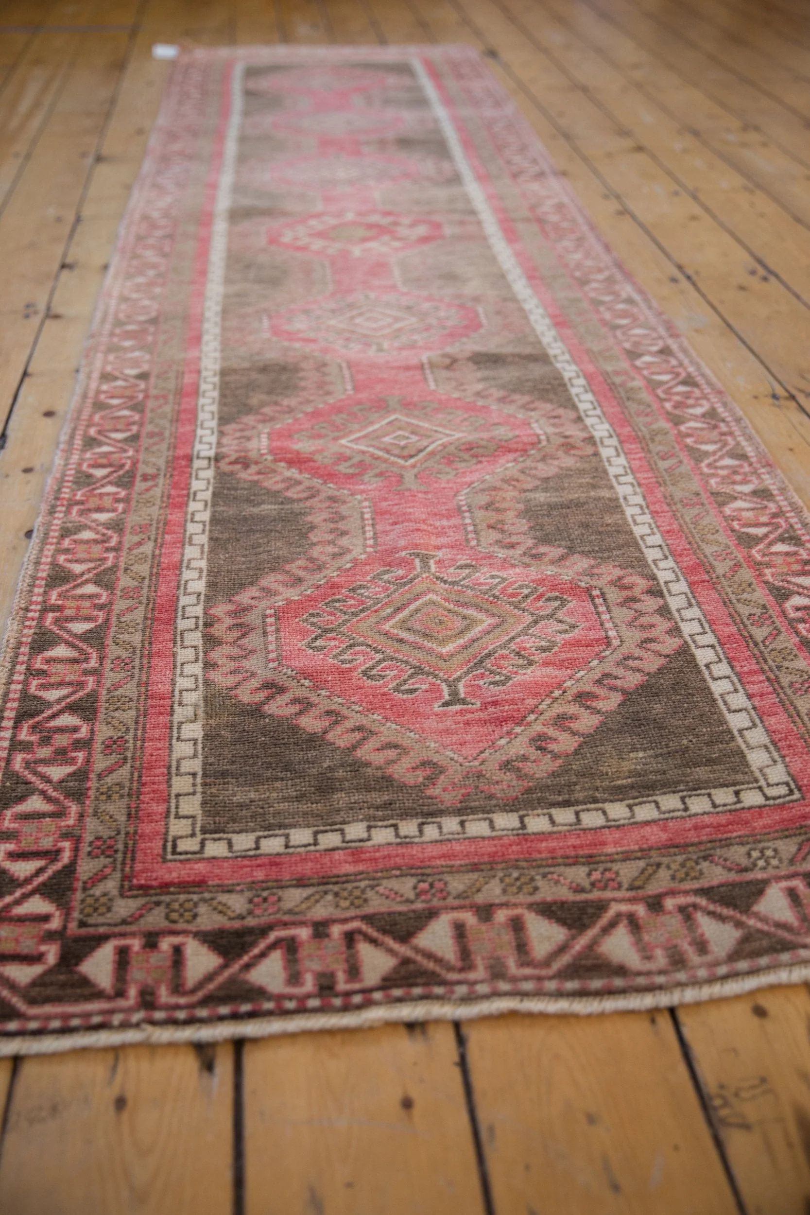 2.5x10 Vintage Distressed Oushak Rug Runner - Image 7
