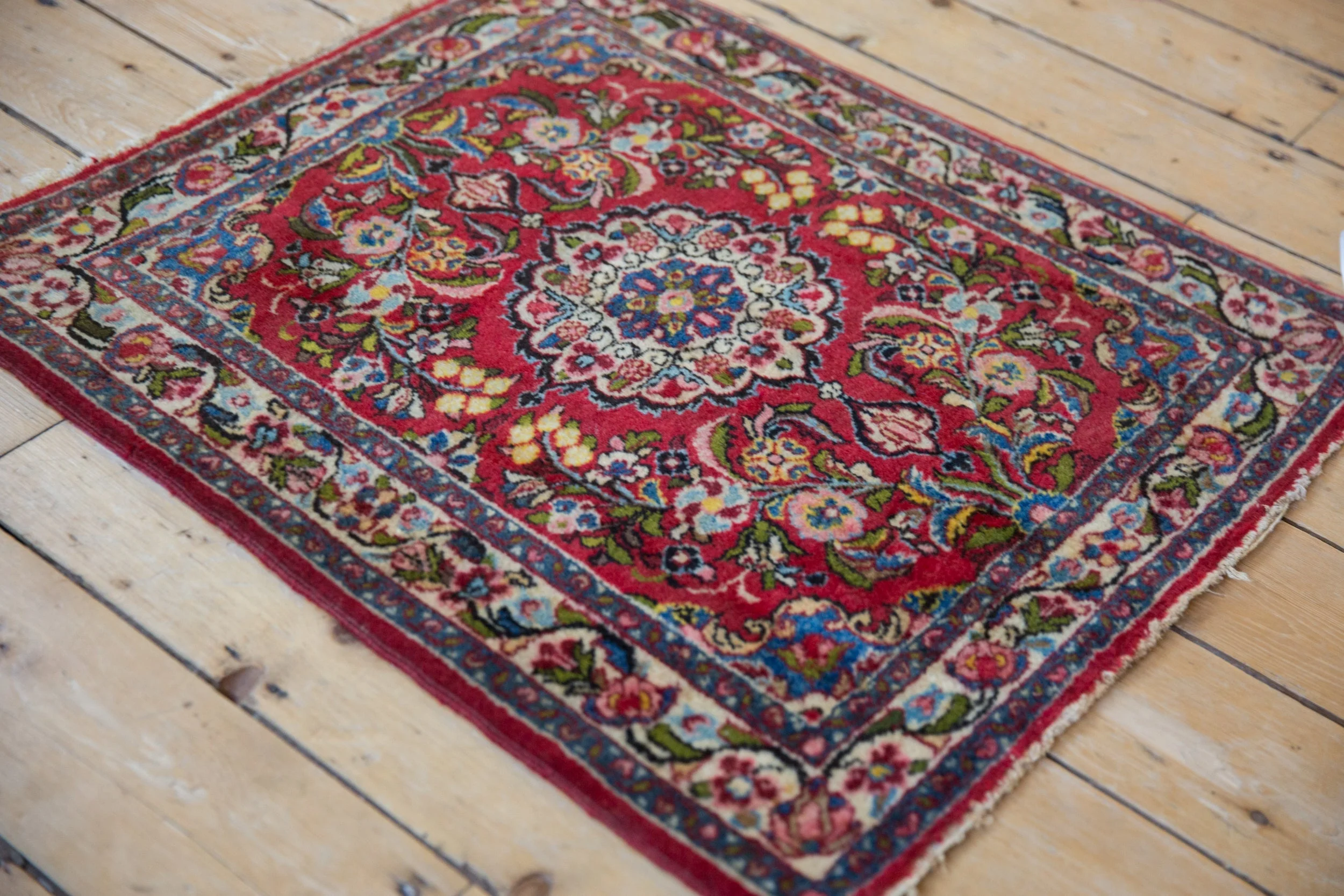 2.5x2.5 Vintage Qazvin Square Rug Mat - Image 5