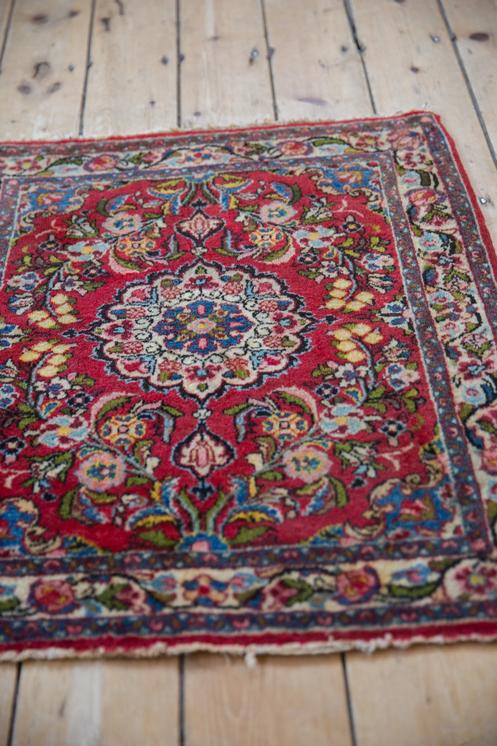 2.5x2.5 Vintage Qazvin Square Rug Mat - Image 6