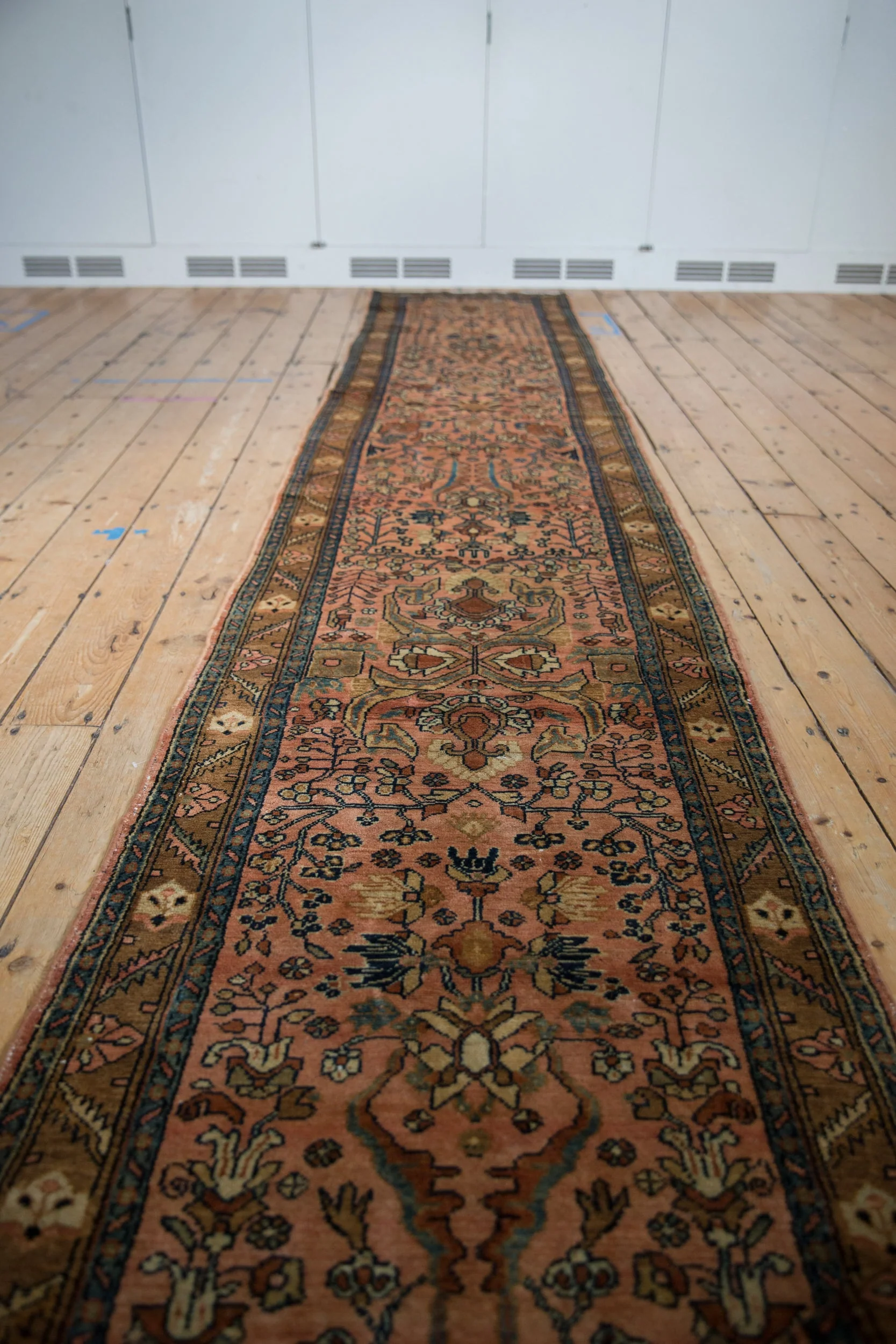 2.5x20 Vintage Lilihan Rug Runner - Image 14