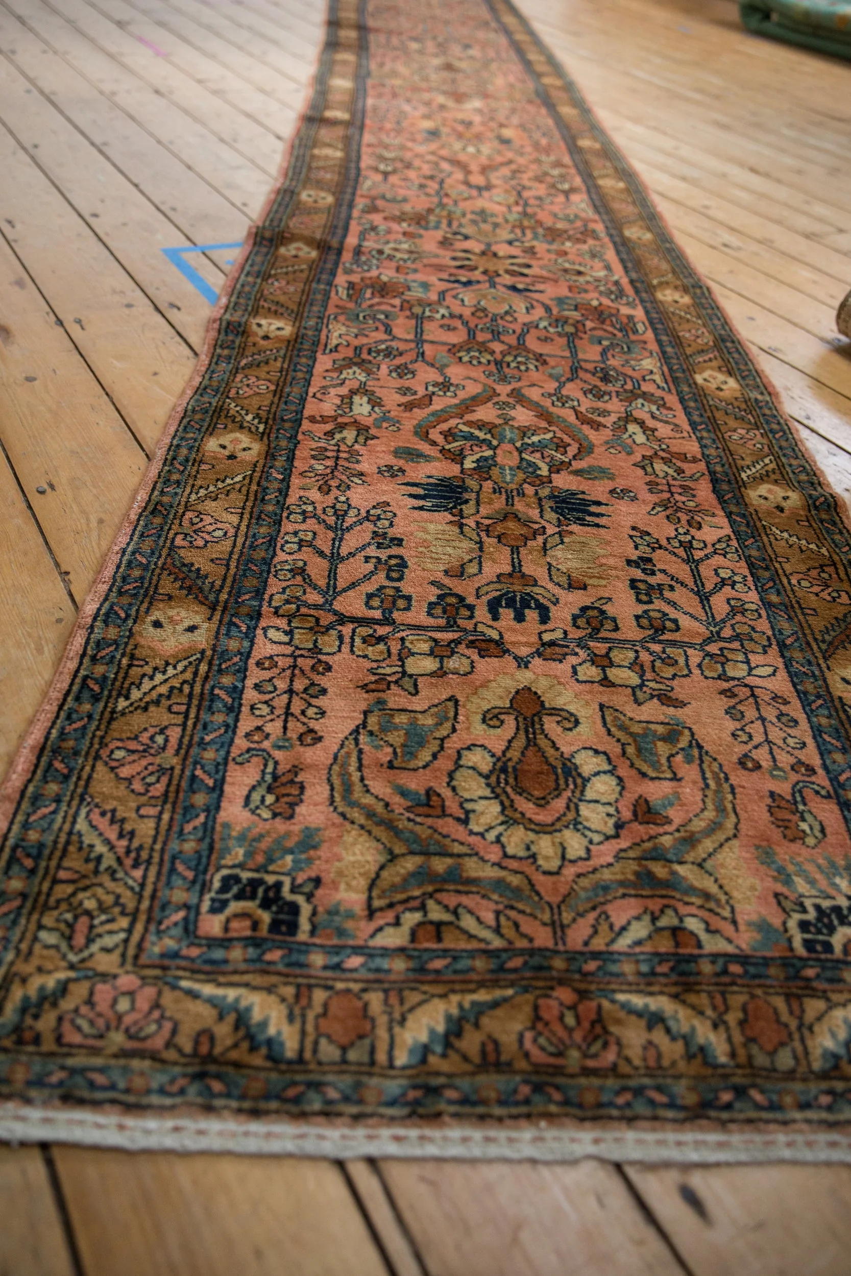 2.5x20 Vintage Lilihan Rug Runner - Image 3