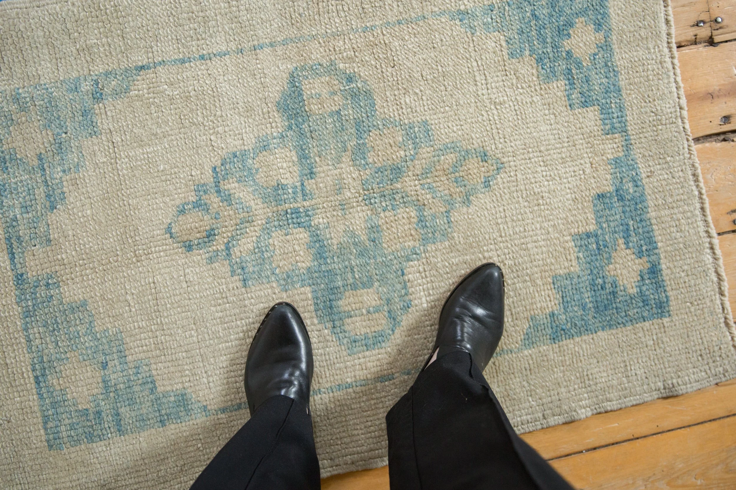 2.5x3.5 Distressed Oushak Rug - Image 2