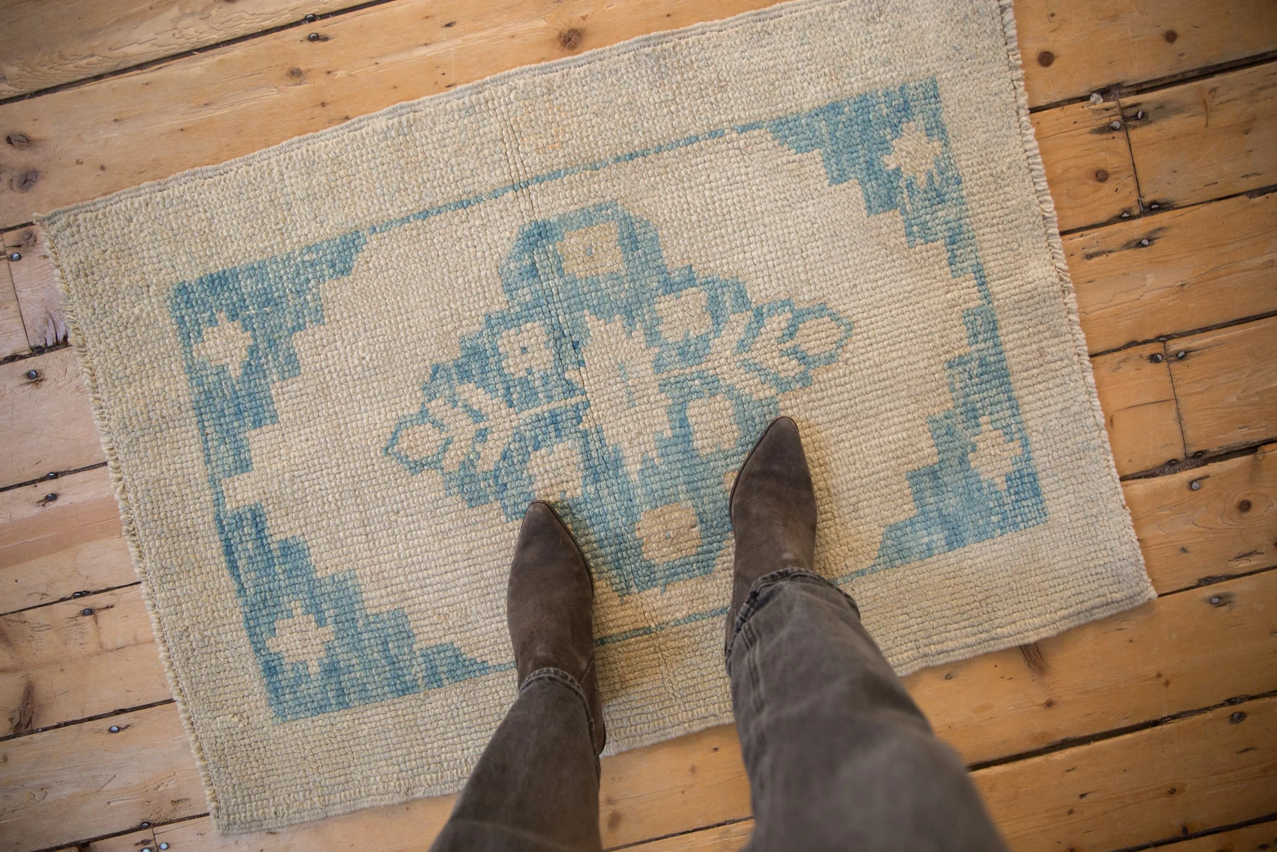 2.5x3.5 Distressed Oushak Rug - Image 2
